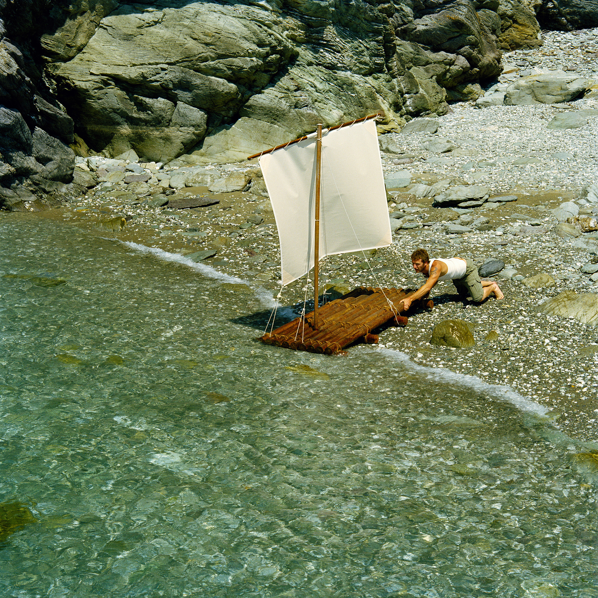 木筏求生2联机版震撼上线！与好友一起开启海上冒险之旅！
