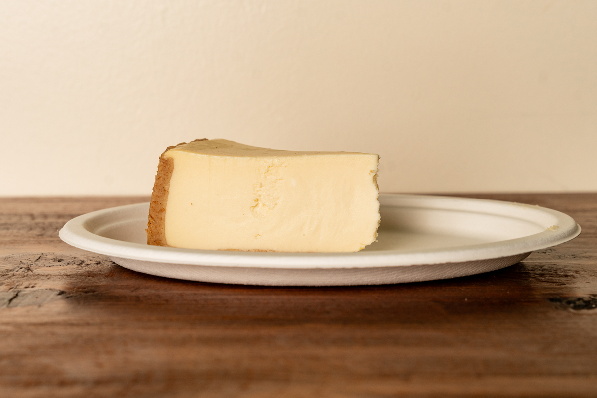 清晰地描述布里奶酪的味道