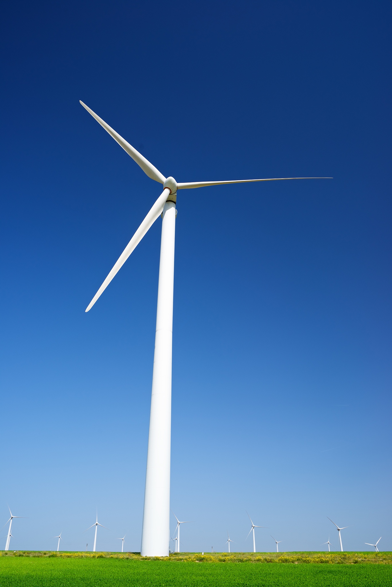 Wind Energy English IntroductionWind powerWind power is the conversion of wind energy into a useful form of energy such as using wind turbines to make electricity wind mills for mechanical power wind