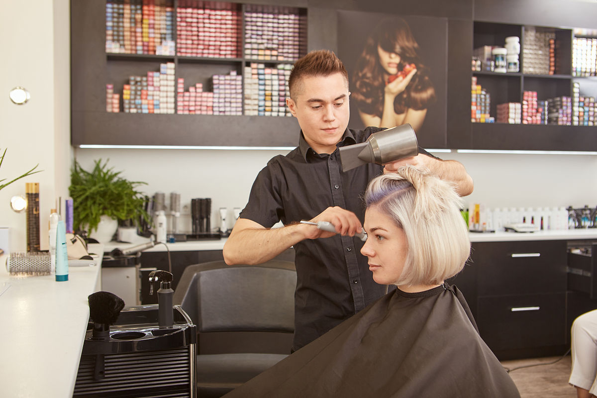 美发与形象设计专业详解及就业方向