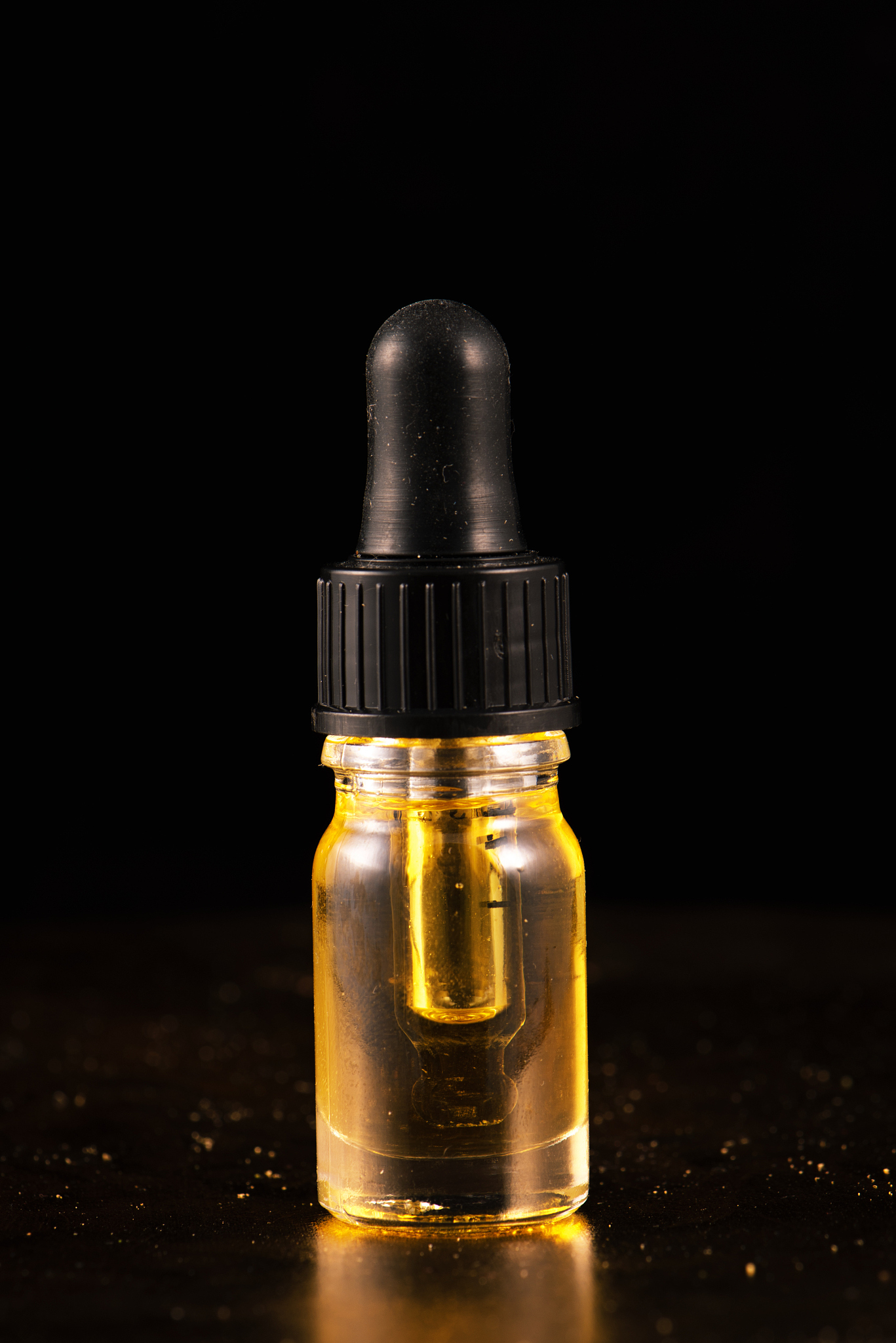 dropper with cbd oil, cannabis live resin extraction isolated - 