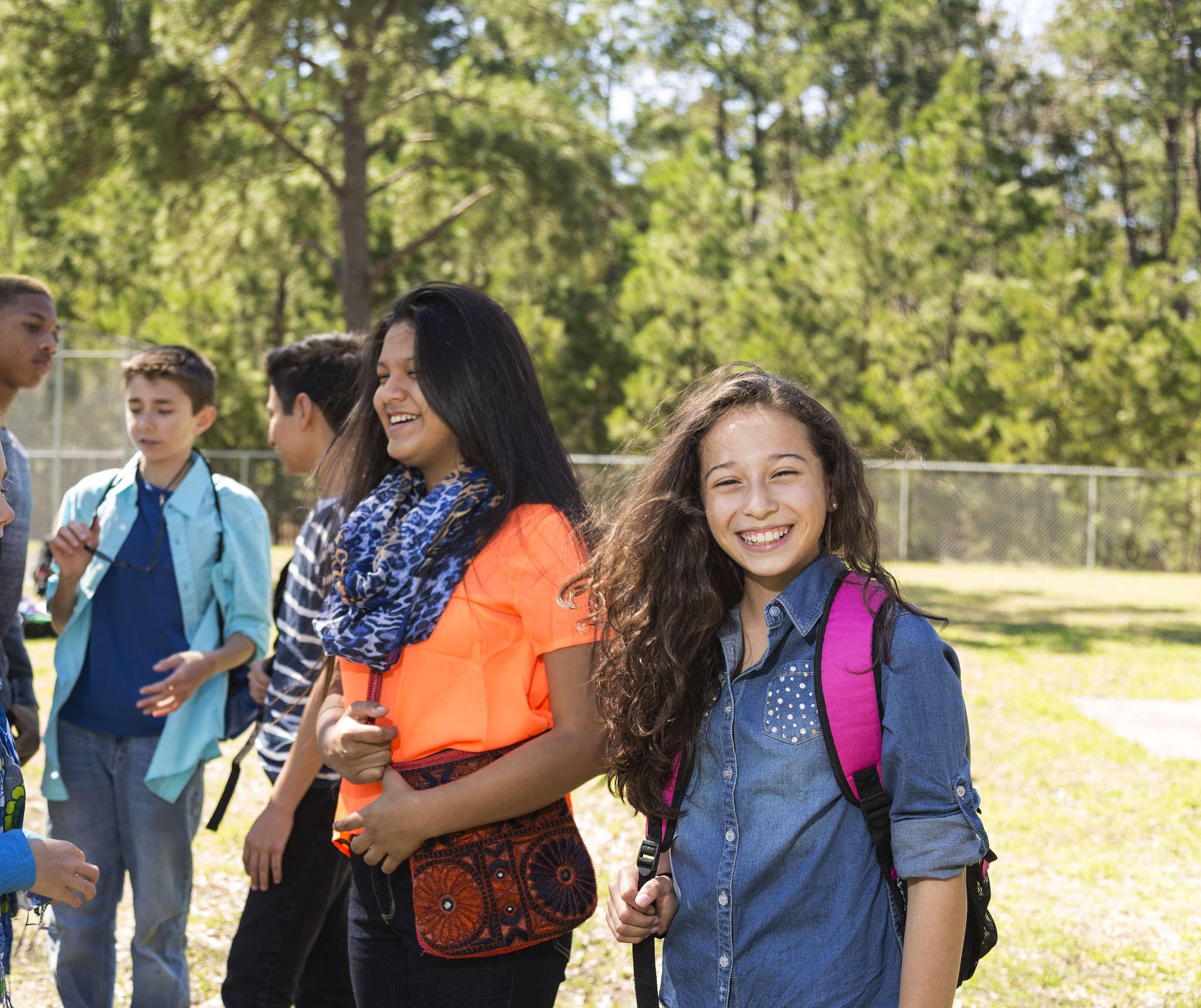 2300 Students in Ningxia Embark on 108-Mile Walk to Honor Martyrs
