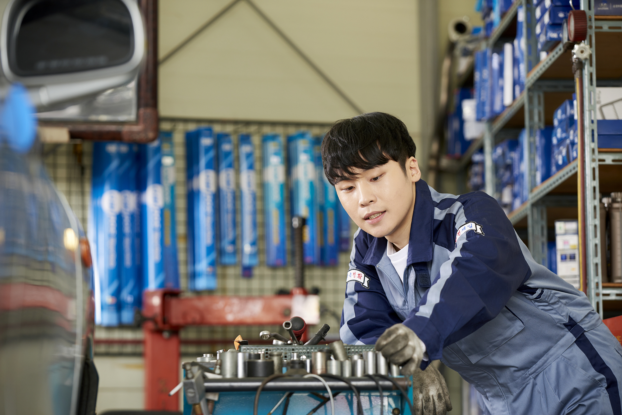 part-time job,automobile repair shop
