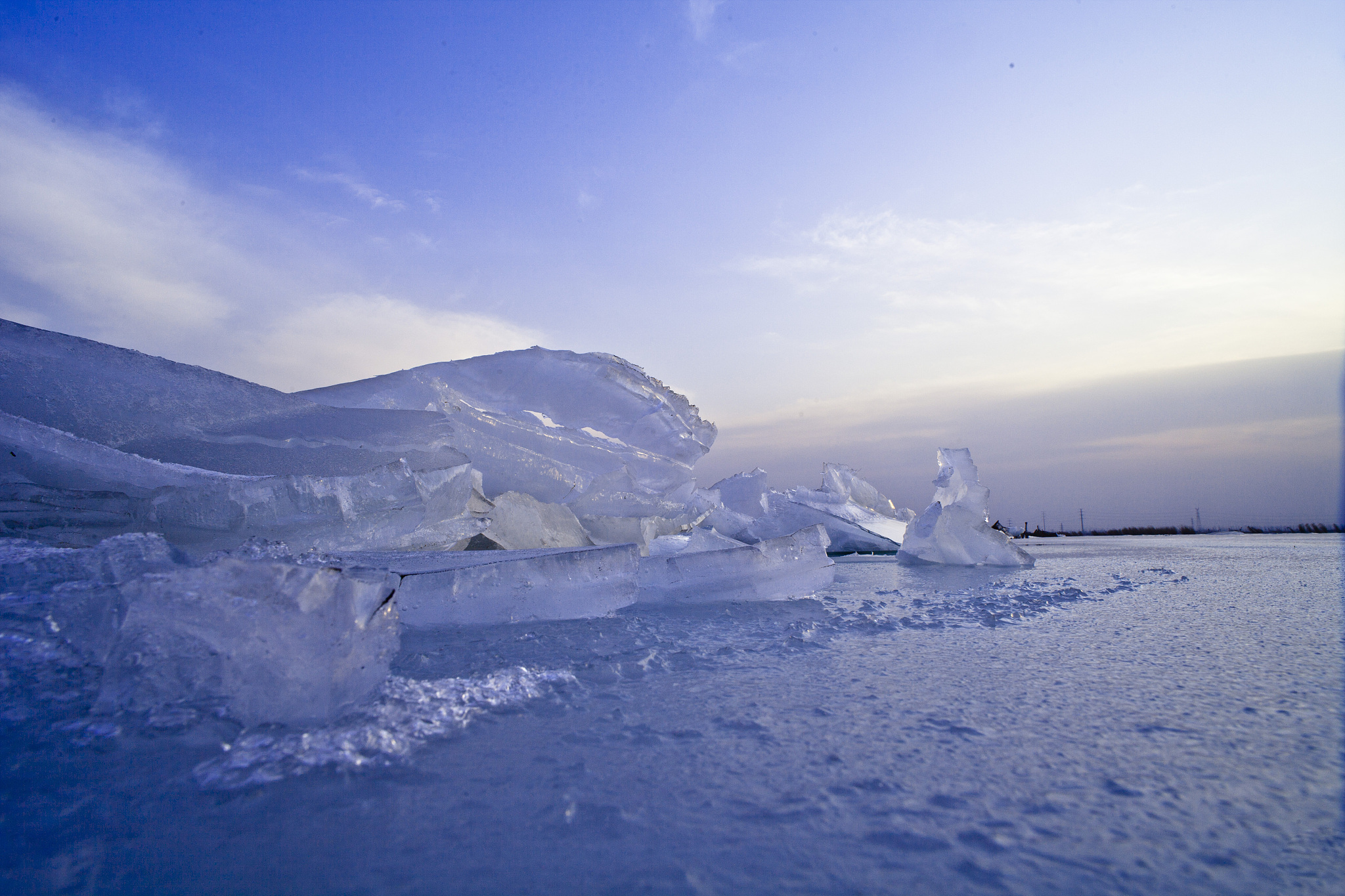 It is s__in Harbin in winter