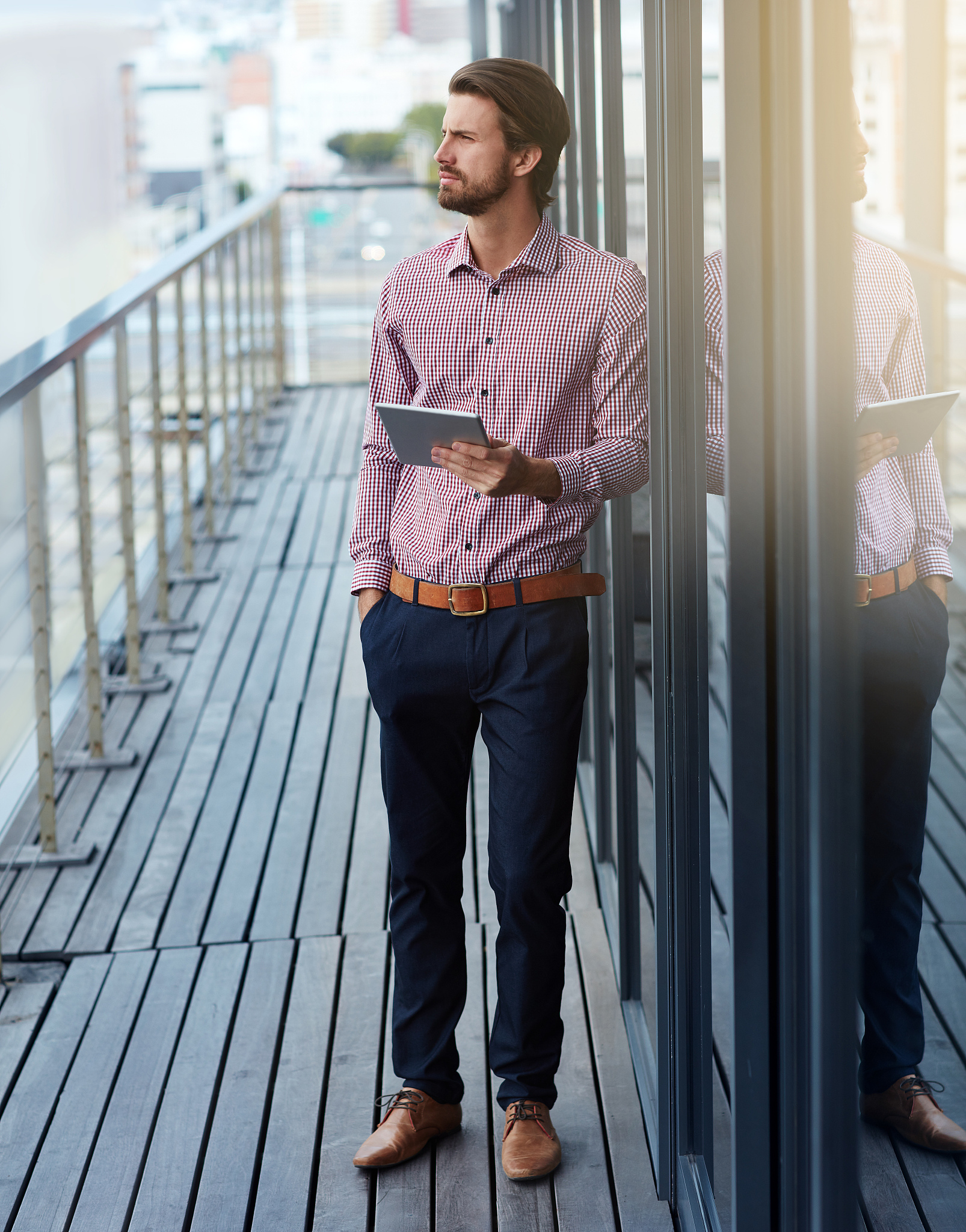 简约时尚男装/女装，彰显自信魅力/优雅气质