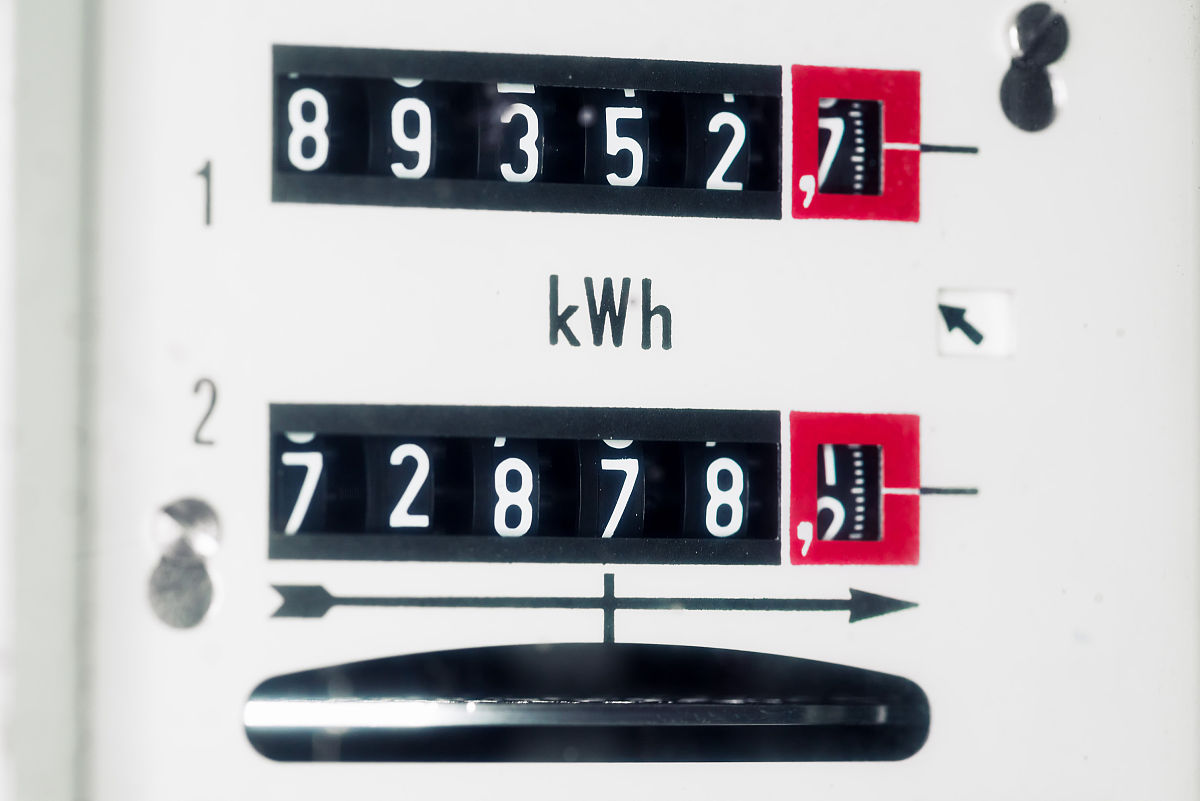 电表显示剩余电量60购量12是怎么回事