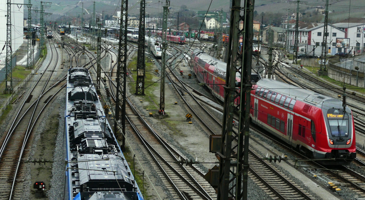 日本多条铁路线路停运，交通出行受到严重影响
