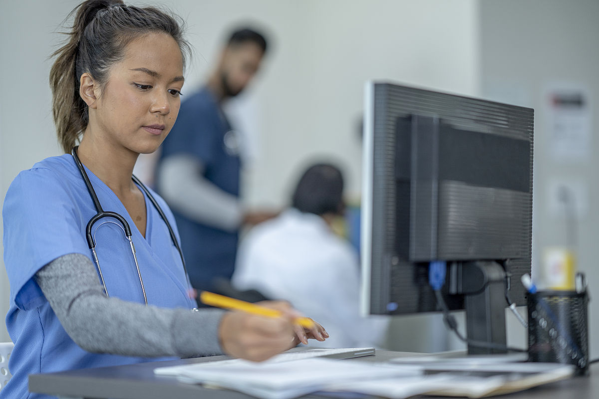 成都卫校学生毕业学校会安排就业吗？