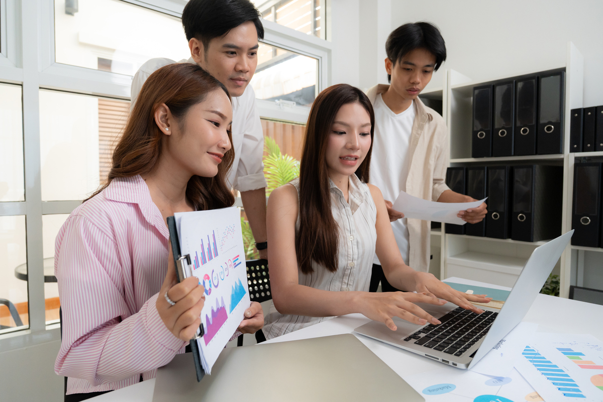 女孩子学计算机的优势：创造力、团队合作、细心和学习能力