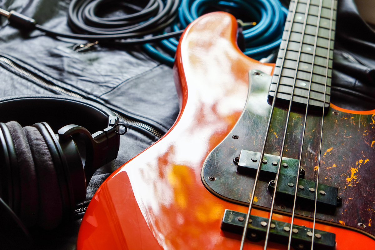 中国大陆比较好的电吉他品牌是？