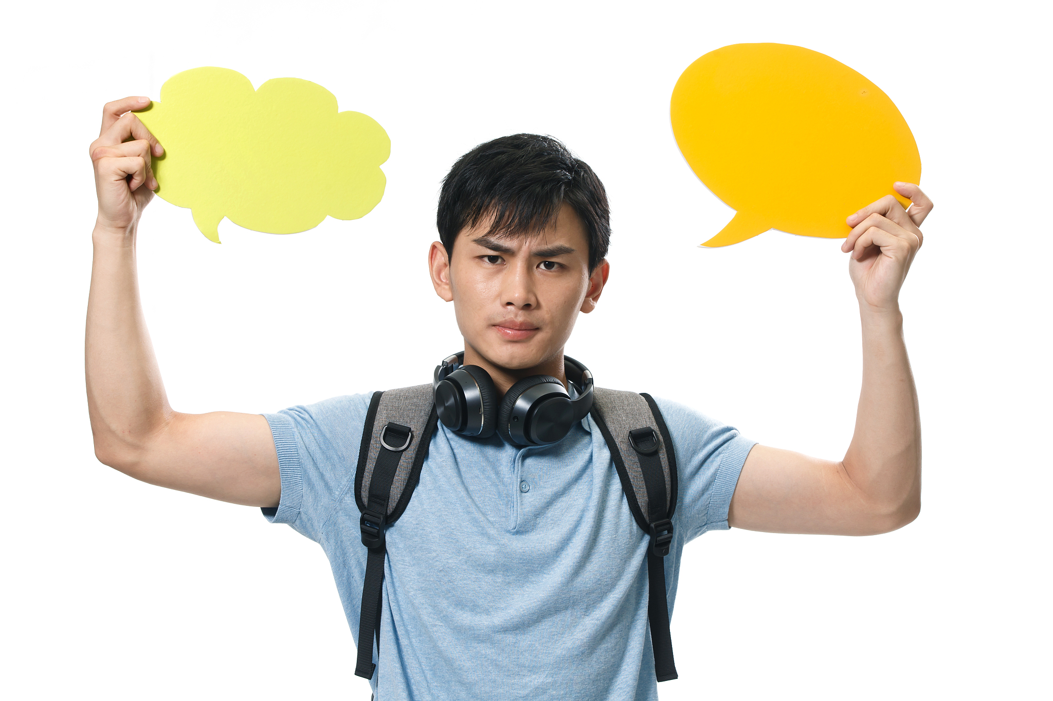 一个年轻的大学男生