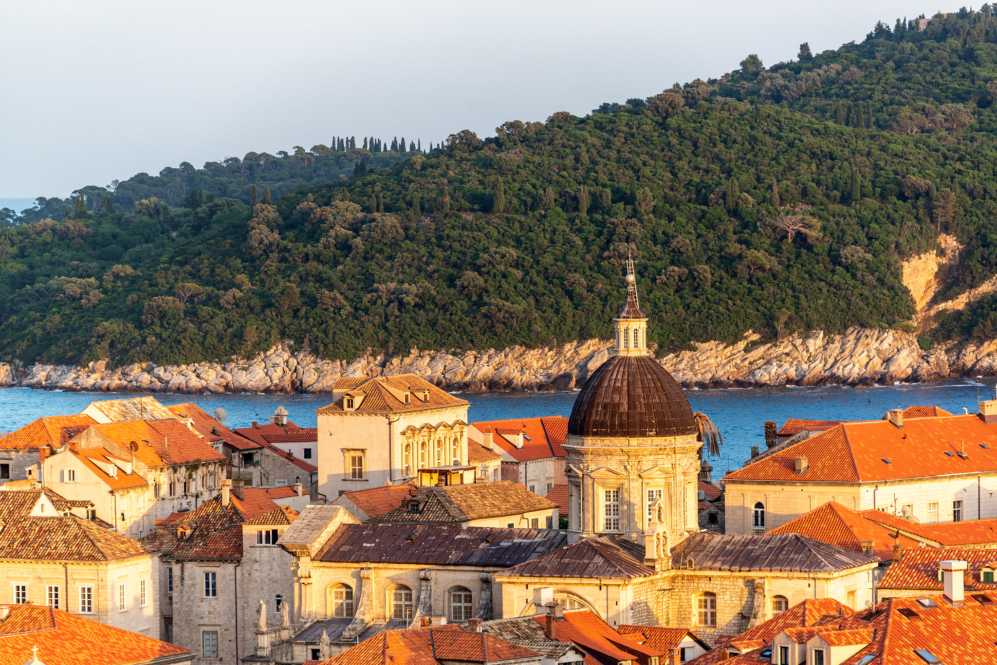 dubrovnik cathedral at golden hour