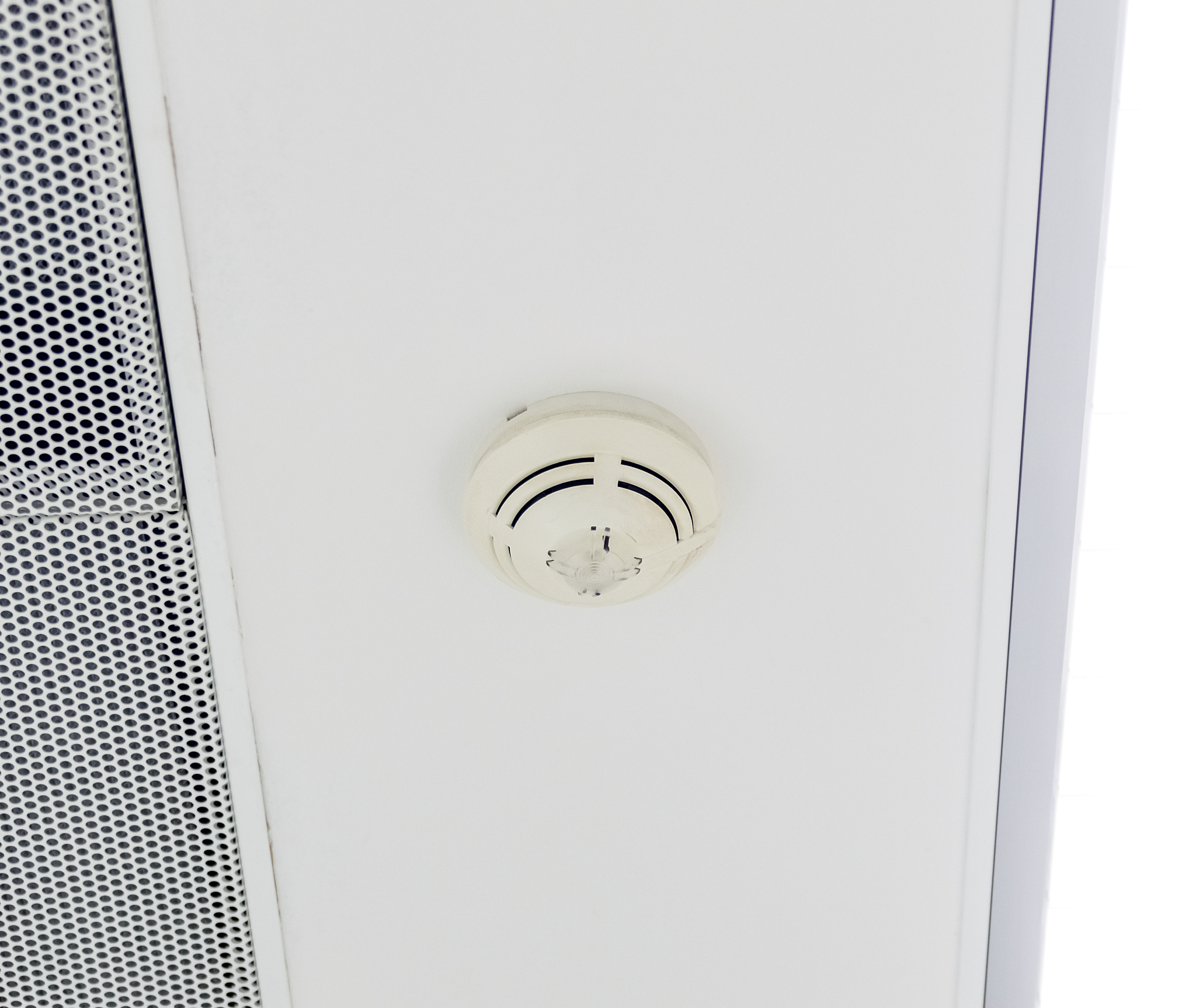 基于智能烟雾报警器的设计与实现