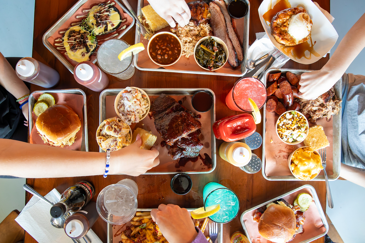 Finding Time for Friends: From Restaurant Feasts to Quick Coffee Catch-Ups