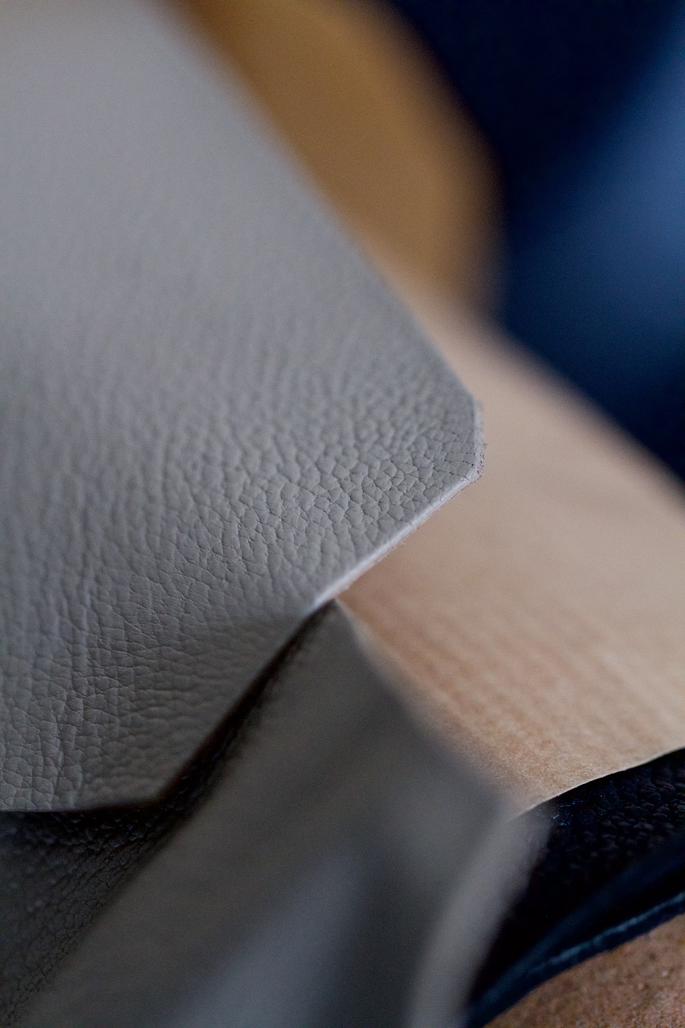 牛皮太硬怎么弄软，