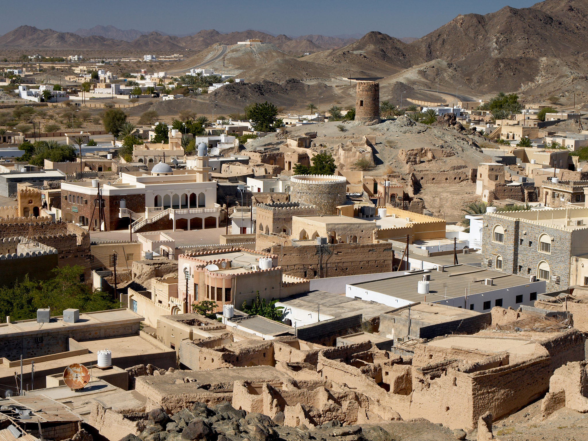 Who is Al-Mutamid ibn Abbad What is his relationship with Abu Bakr ibn Ammar al-Andalusi