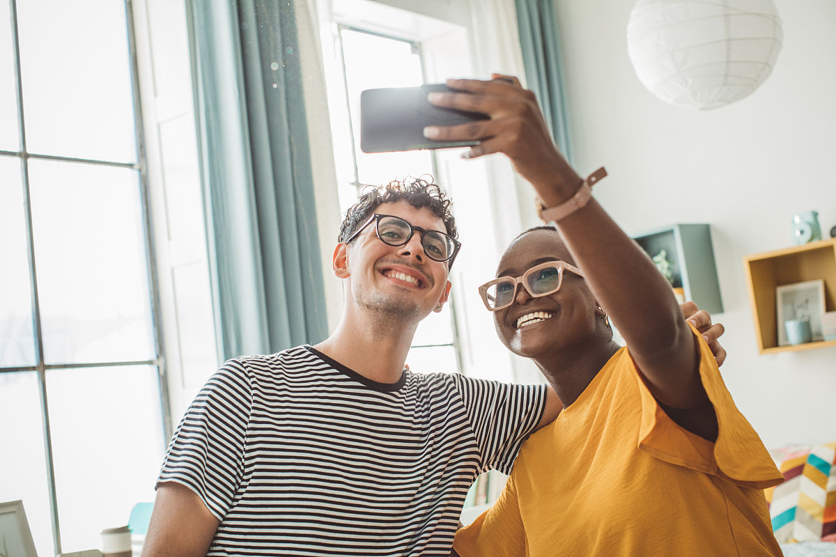 给我起10个搞笑宿舍群名称