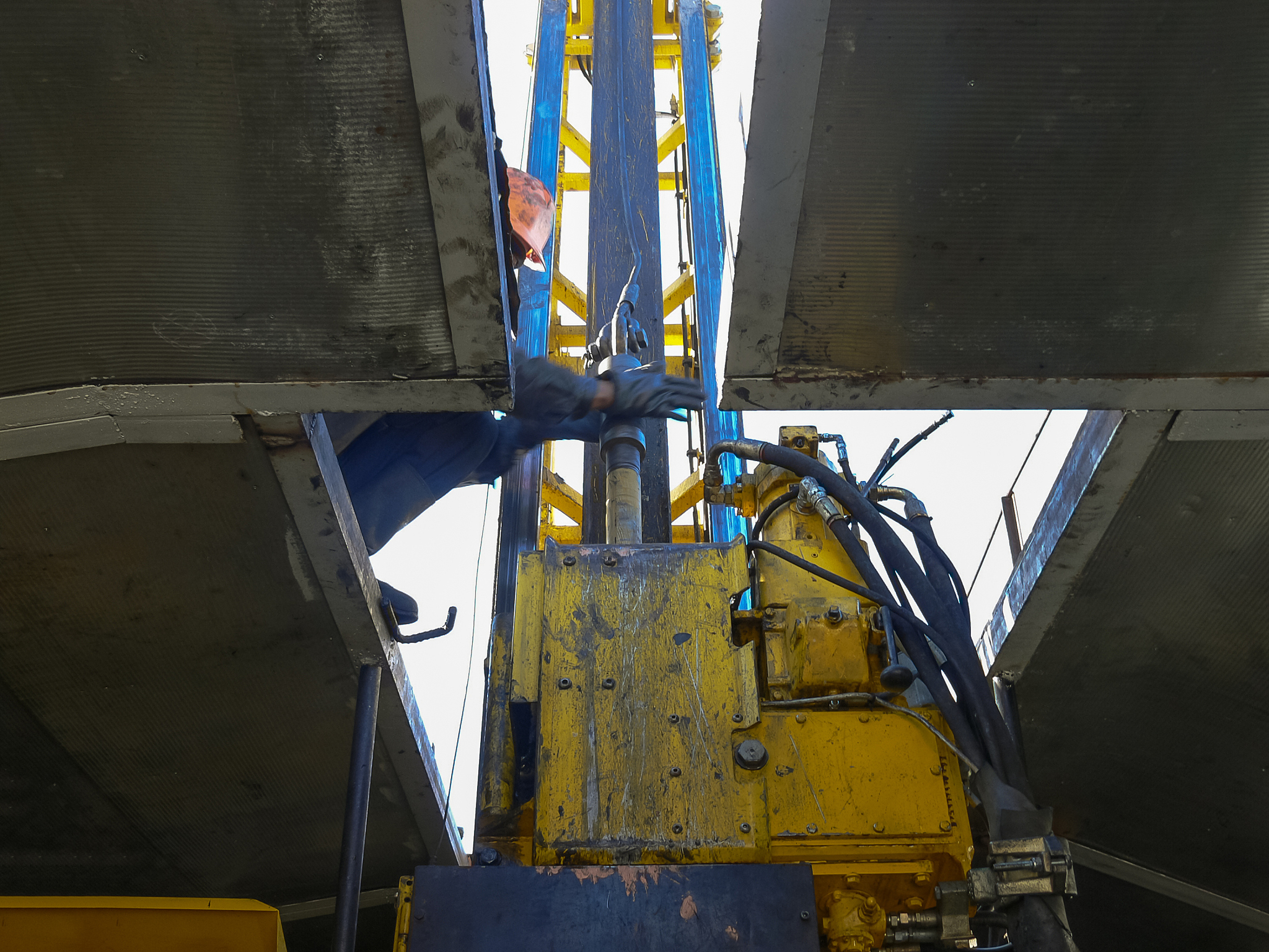 大修反循环钻冲装置的研制项目背景