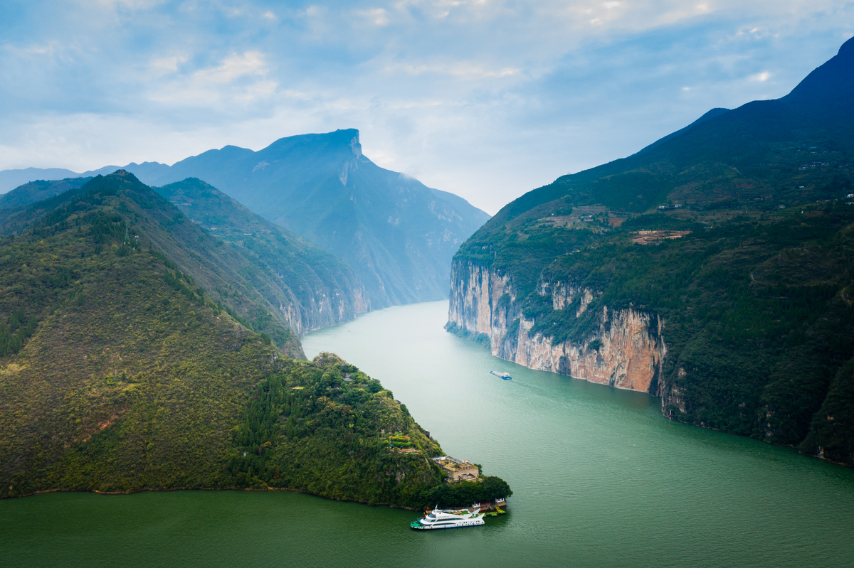 请600字博客文章主题是：宜昌旅游攻略