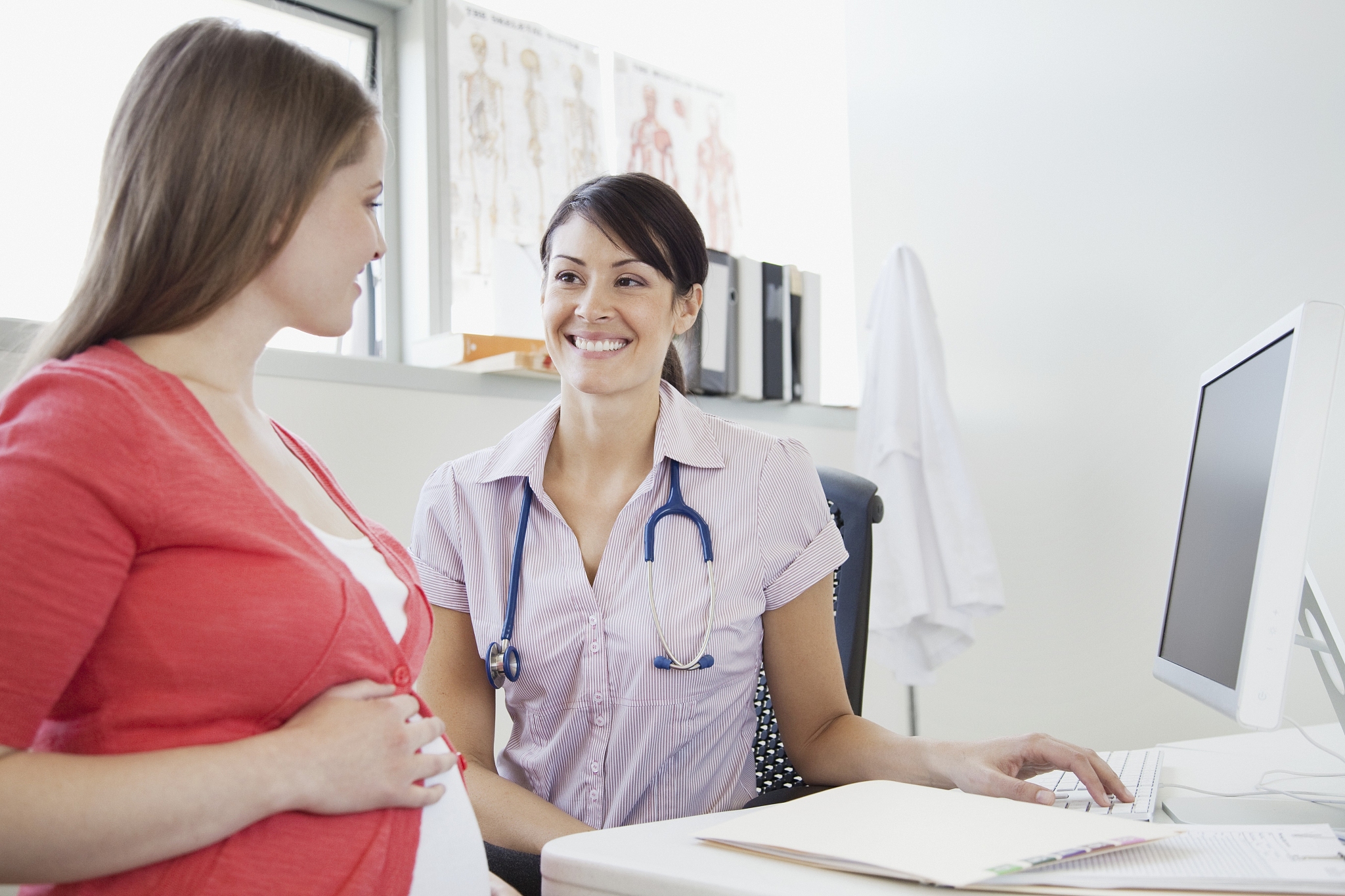 重庆卫校毕业生就业前景分析：2022年就业形势如何？