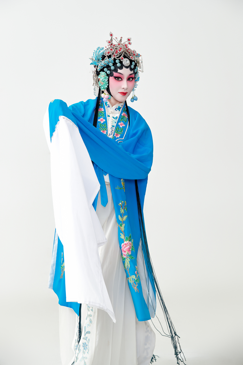京剧和昆曲花旦(女性角色)的女性演员,被誉为中国戏曲