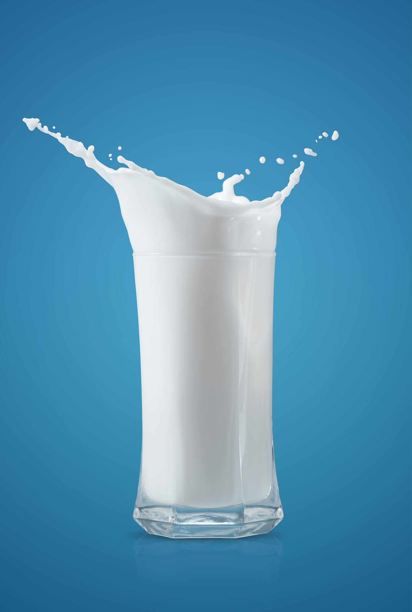 glass milk splash