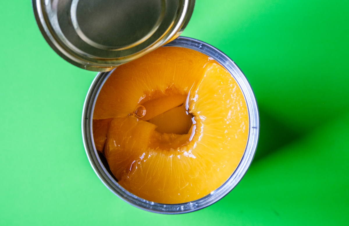 黄桃罐头制作秘诀：在家轻松做美味，保存方法全攻略