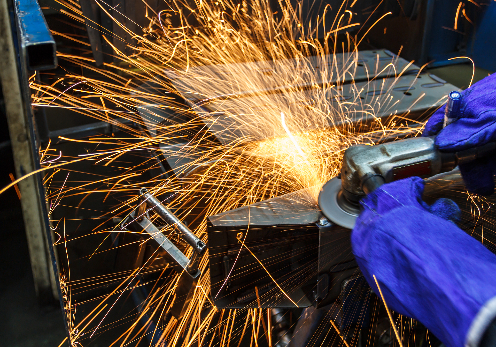 sparks while grinding iron