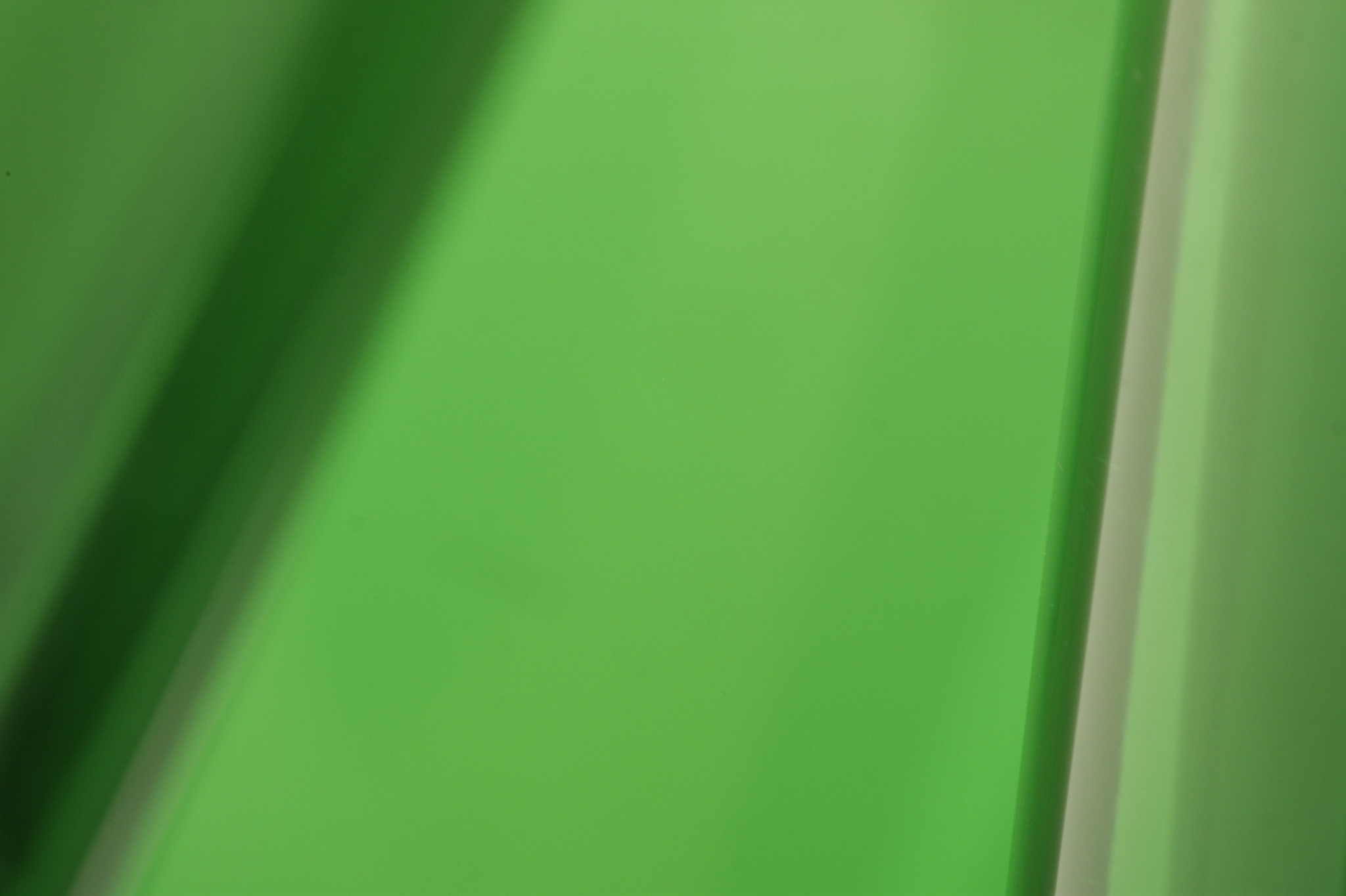 电脑屏幕是24寸好还是小一点好 对于眼睛的保护