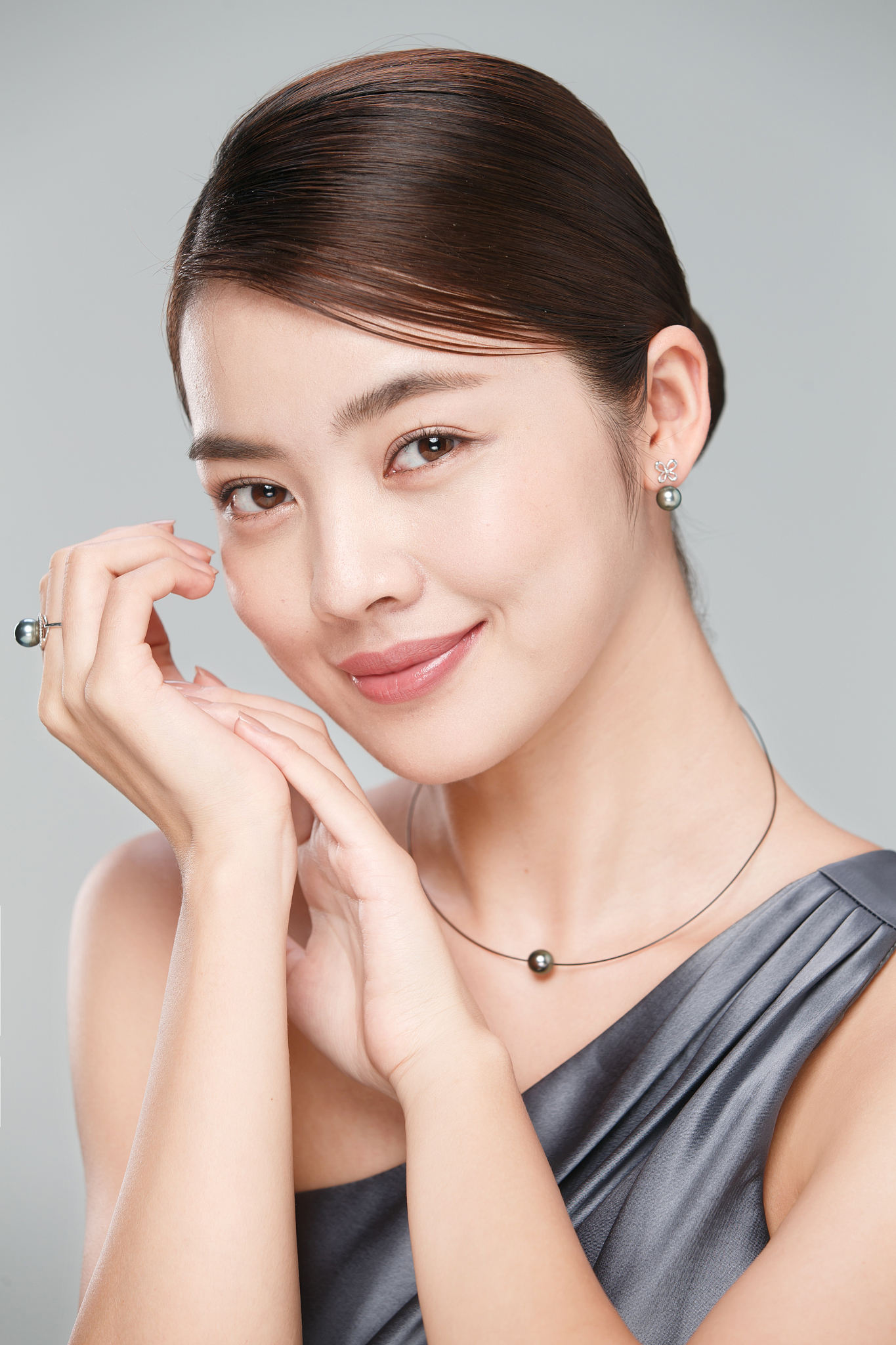 优雅女士肖像