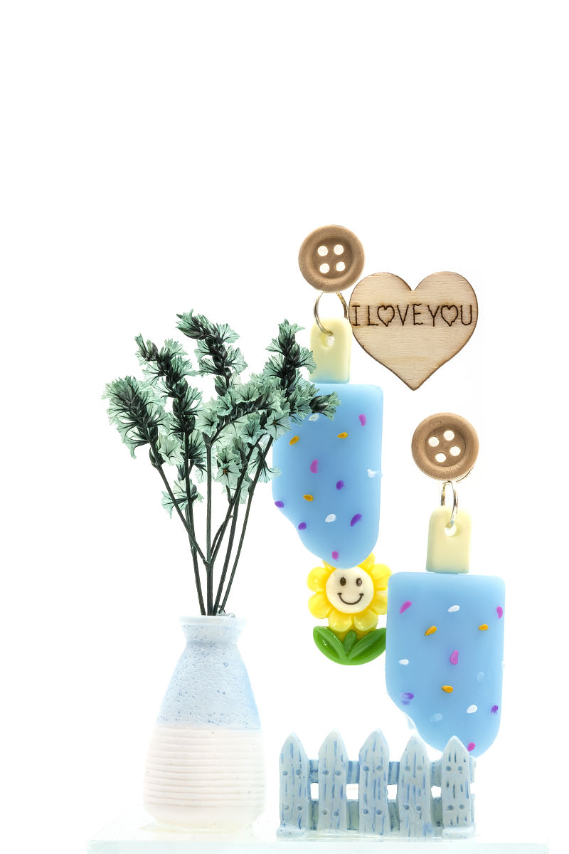 写一篇作文 关于春天 要有花