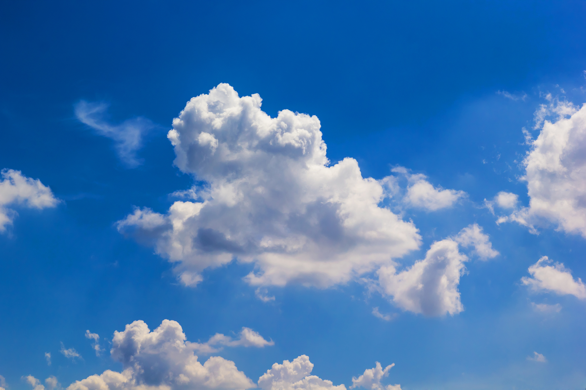 白云变化万千：天空中的奇观与感悟