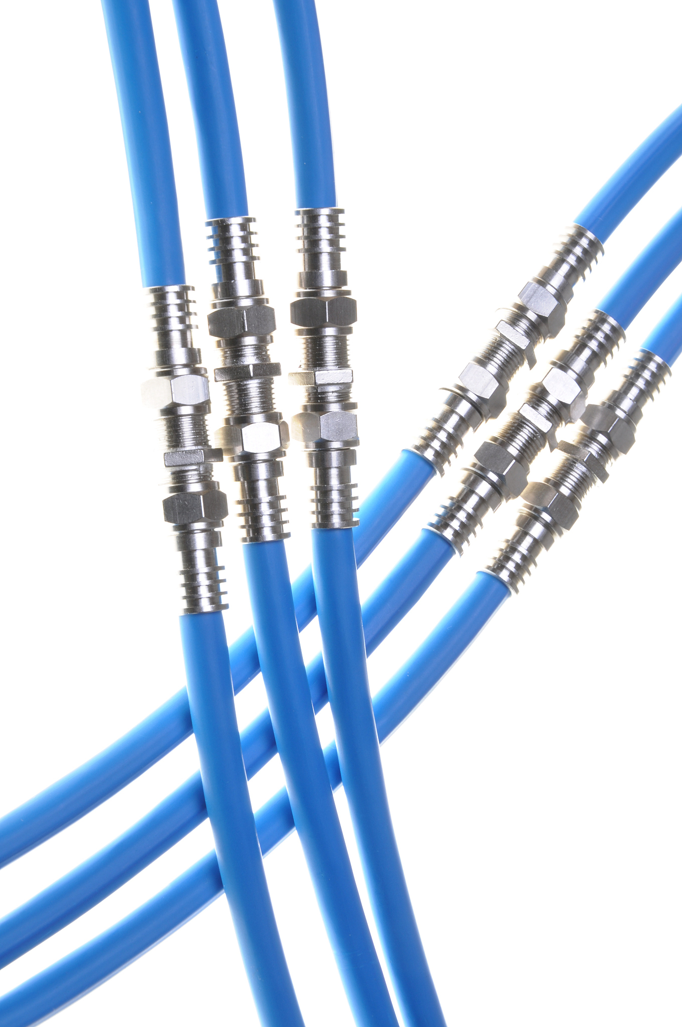 传输介质类型详解：电缆、无线、水声等