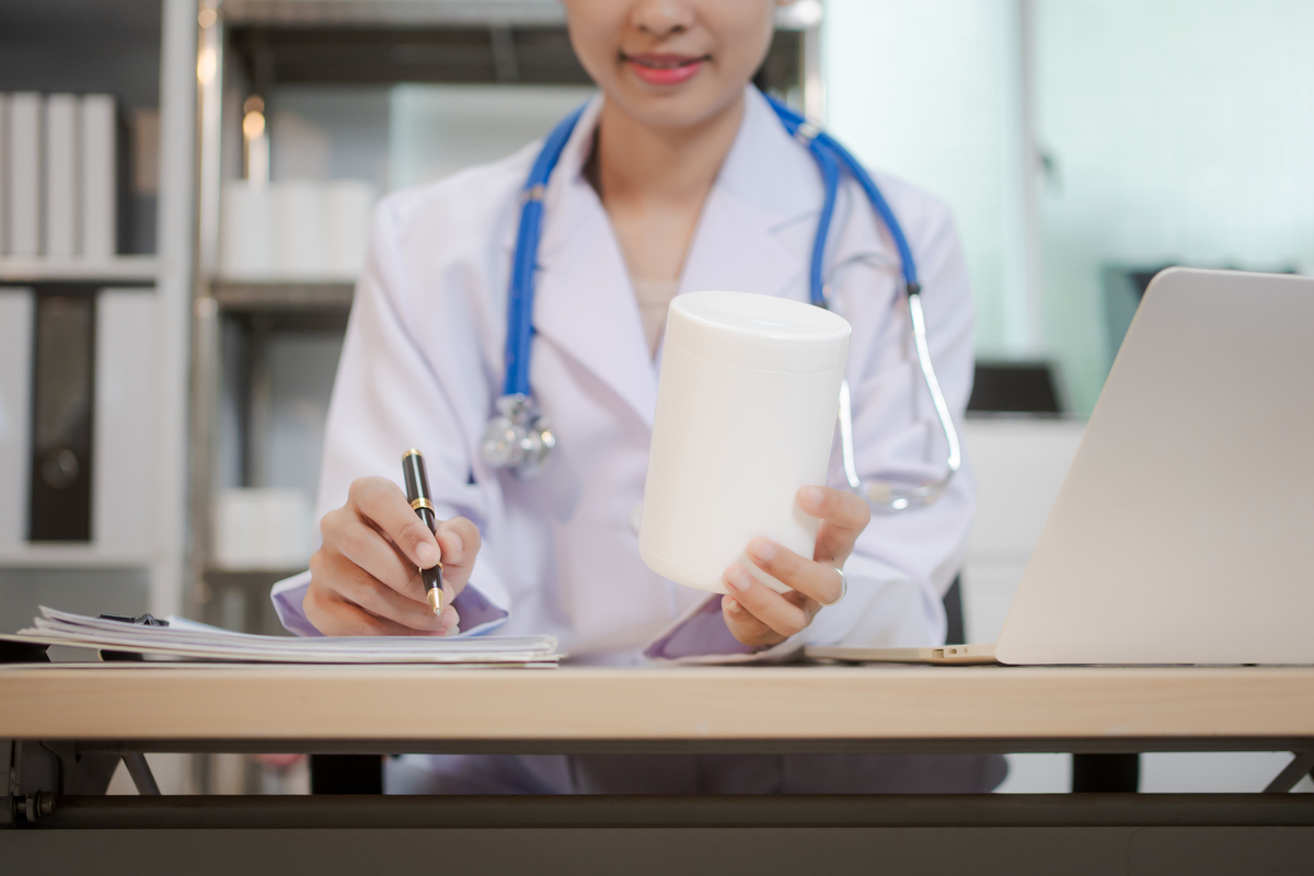 女生长久发展3大专业：医学、教育、法律