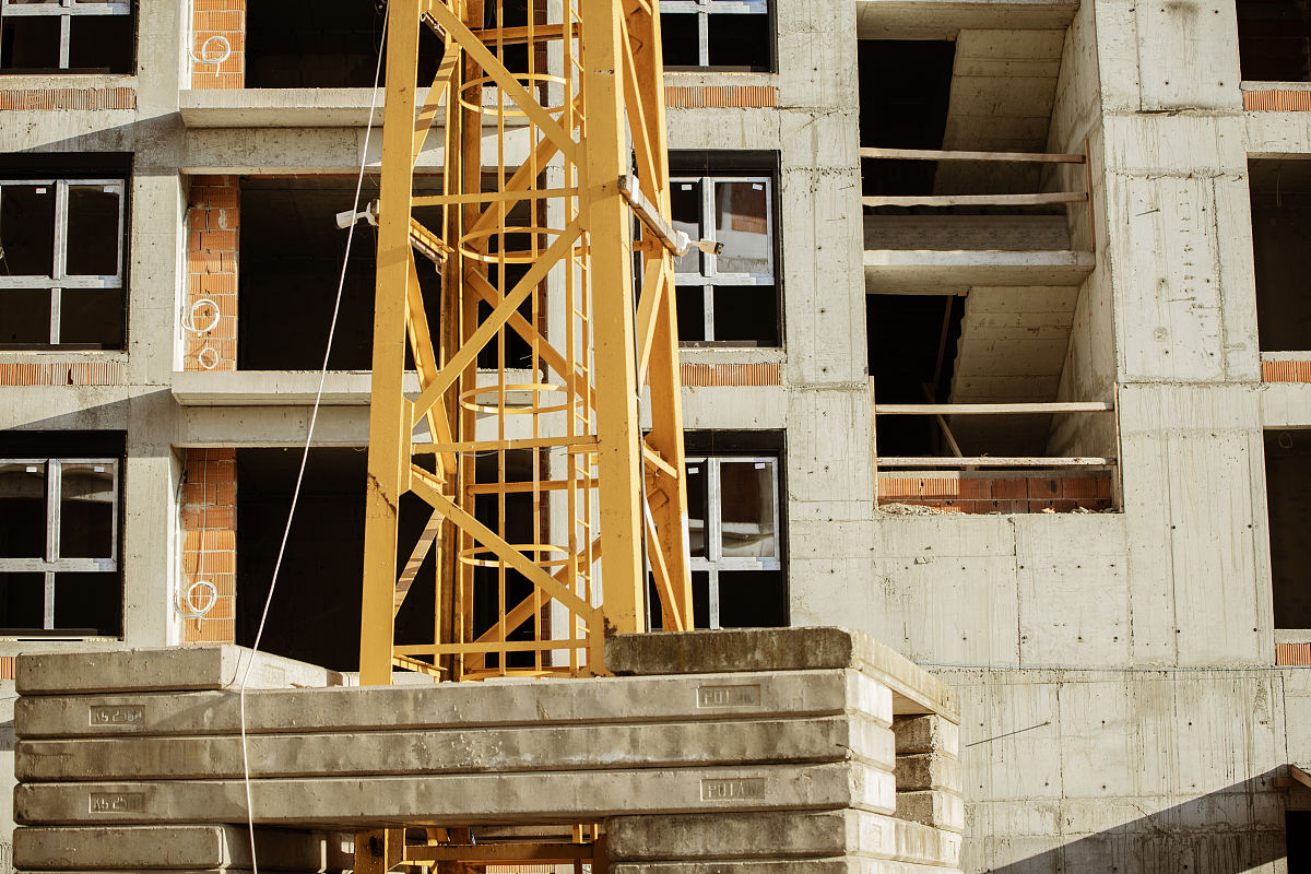 人行天桥装一部升降梯多少钱