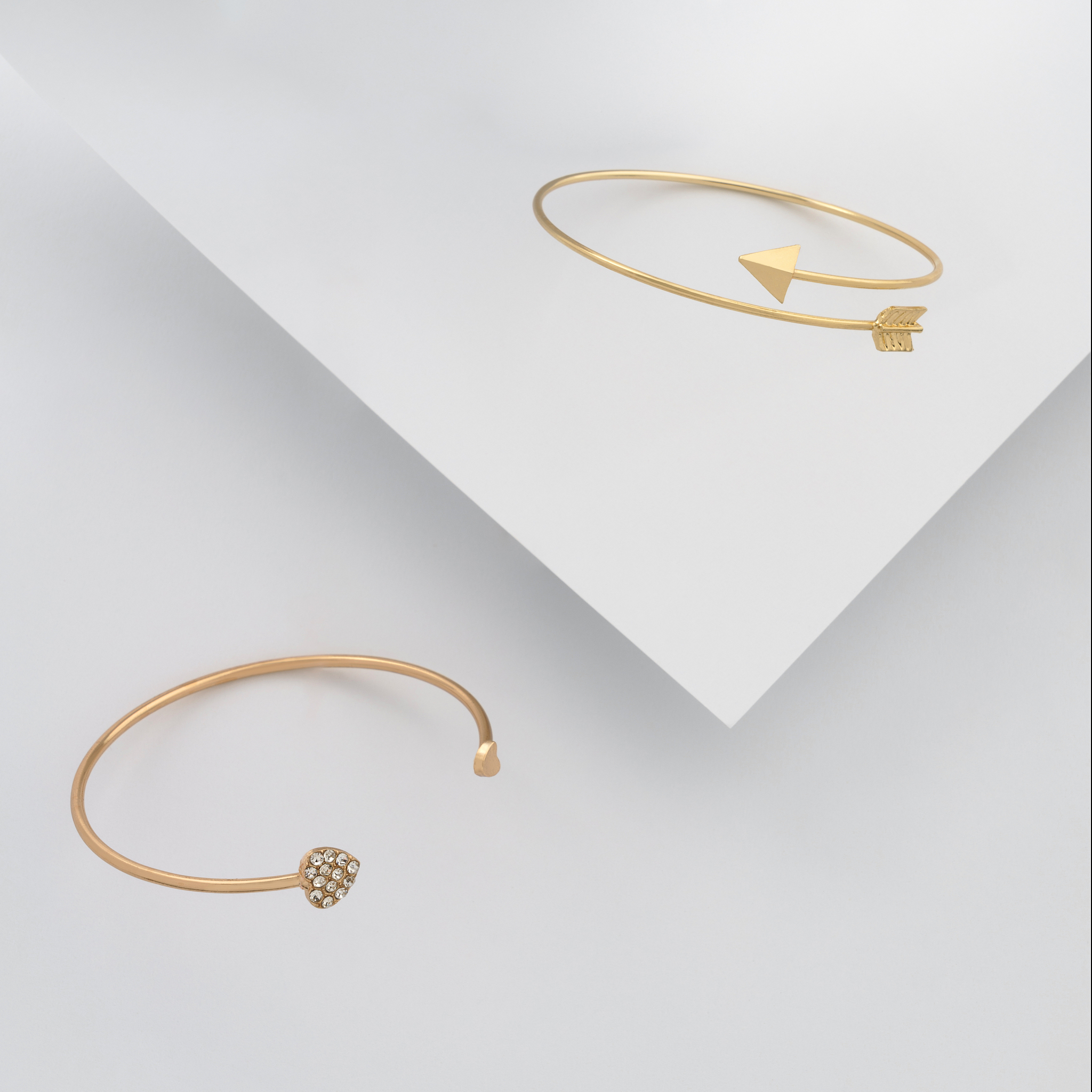 Tiffany & Co. x Arsham Studio 联名限定版Tiffany Lock系列手镯：稀缺性、销售情况和受欢迎程度