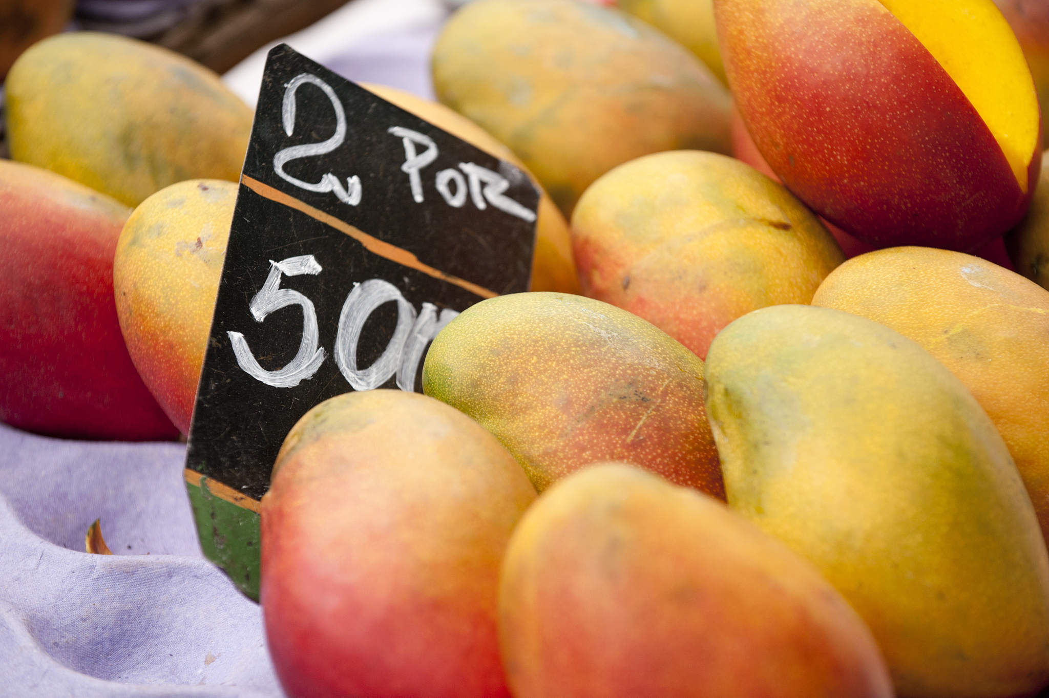 芒果产品营销策略研究：4P 方面存在问题分析