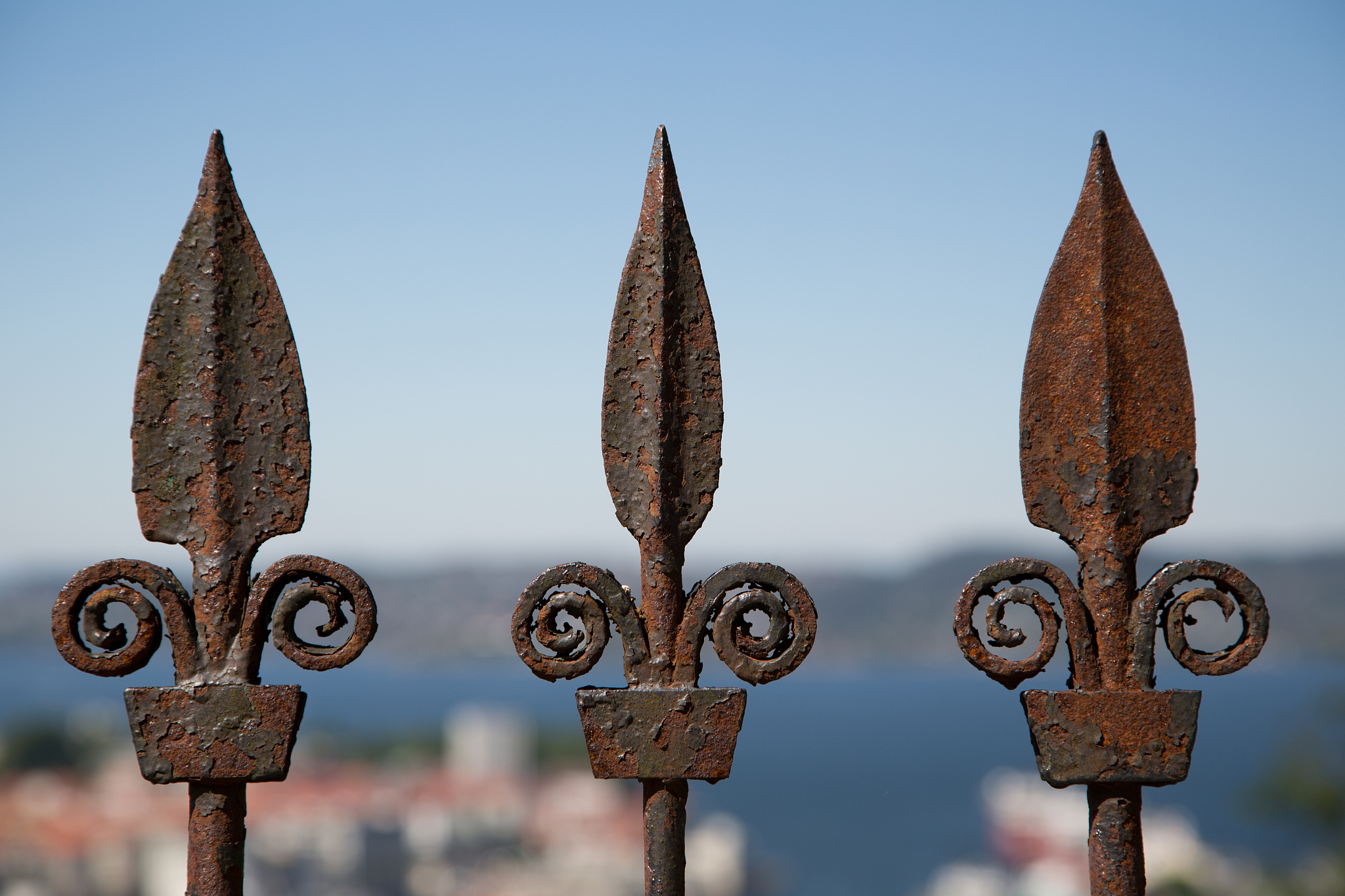 old fence tips