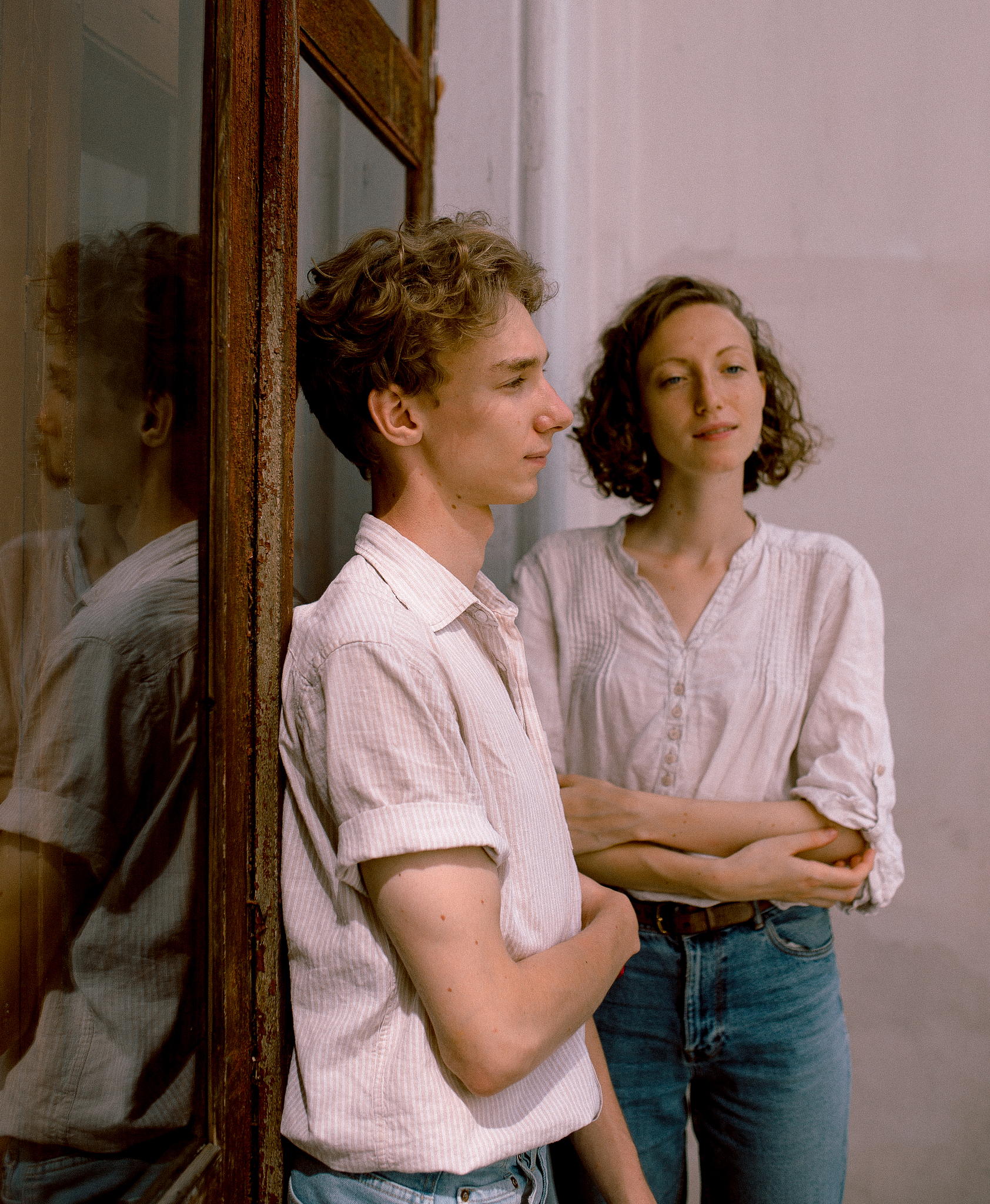 Thumping English film review female leadFlipped <Flipped> is a American film which was directed by Rob Reiner one of the most famous director in the world It is a love story about two lovely kid