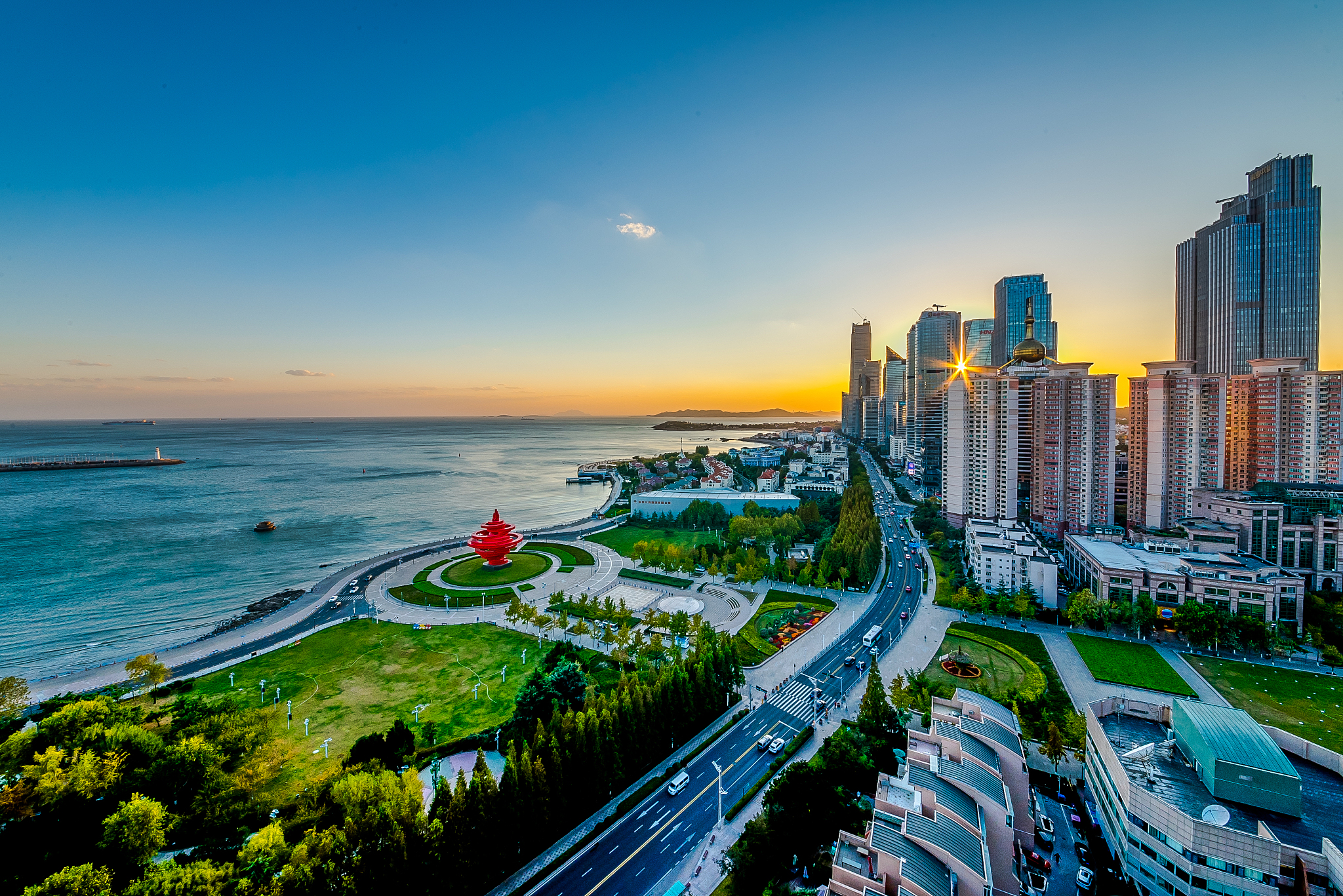 青岛发展趋势：经济、文化、教育领跑中国北方