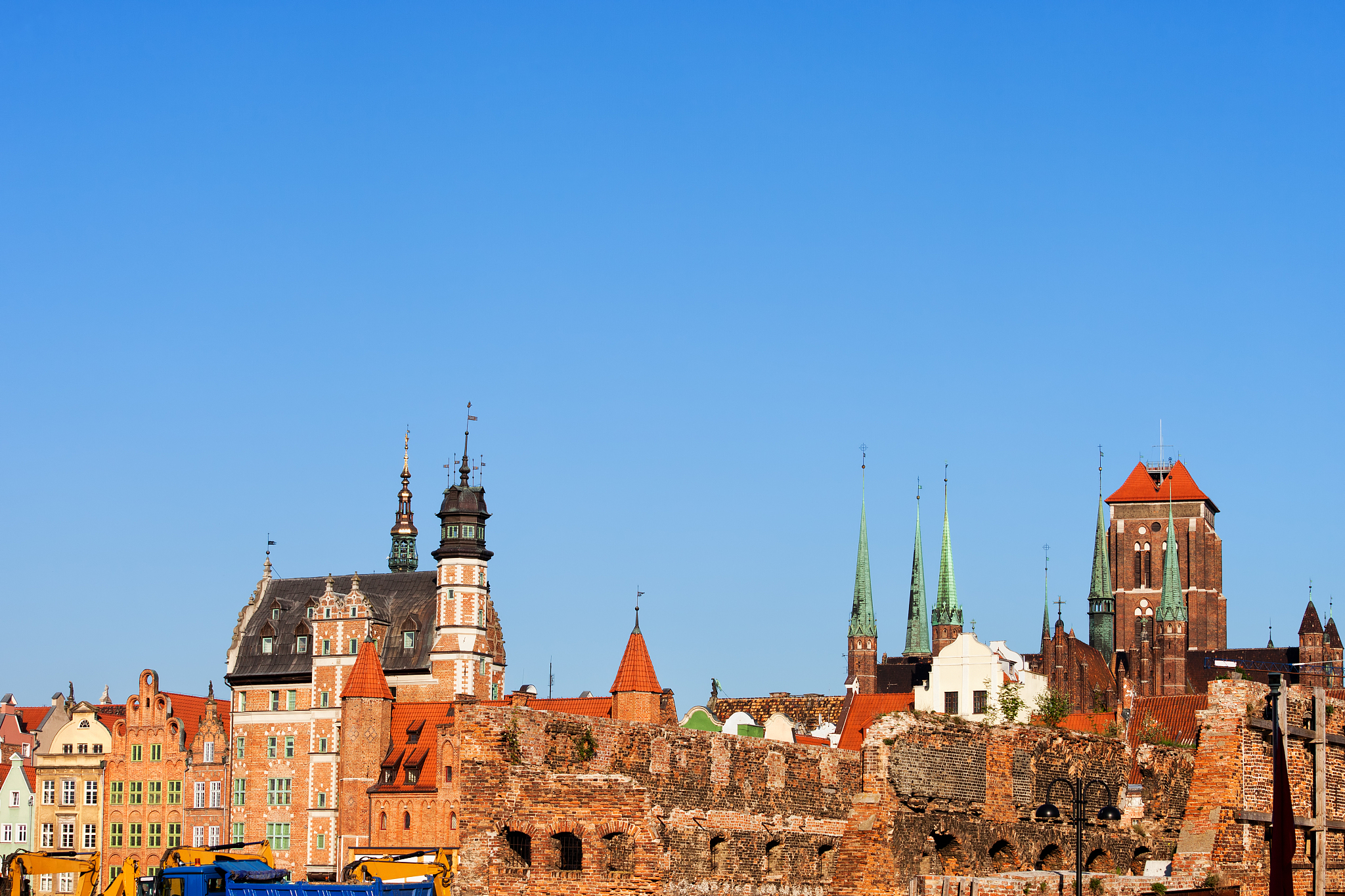 gdansk old town skyline