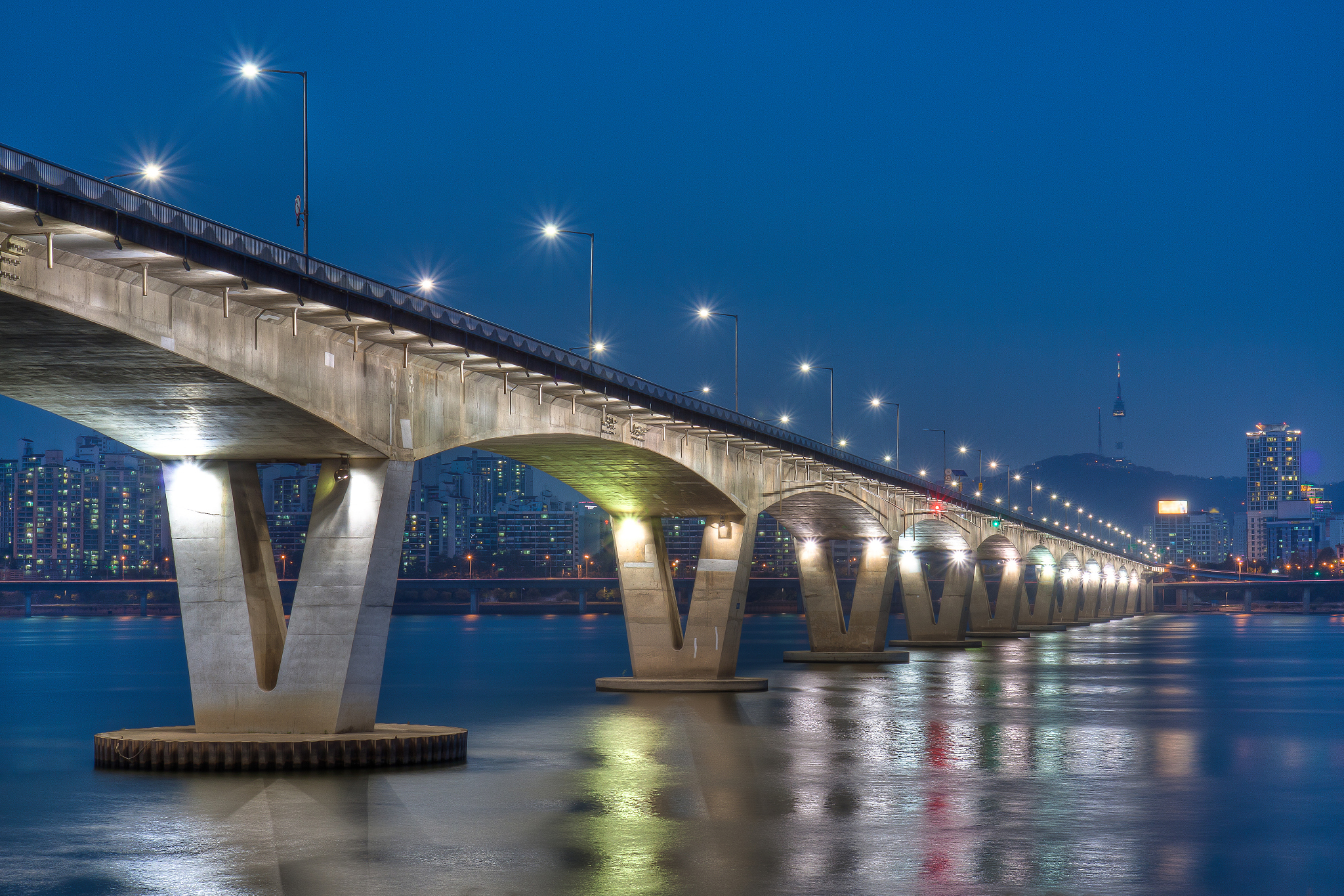 成都建筑专业学校如何培养全能型建筑人才