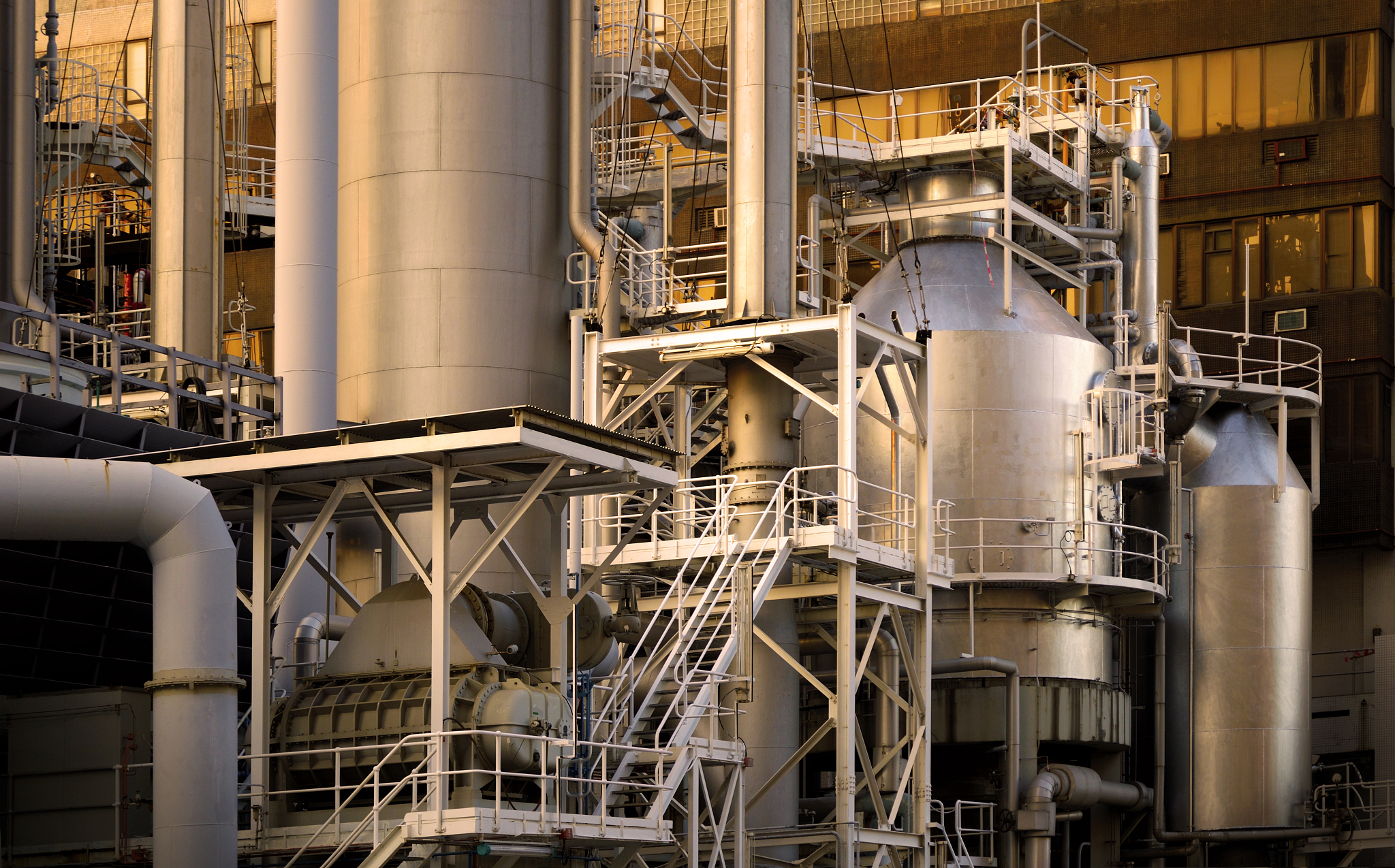 炼化厂气体分馏装置节能措施：优化设计、热力学及废热回收