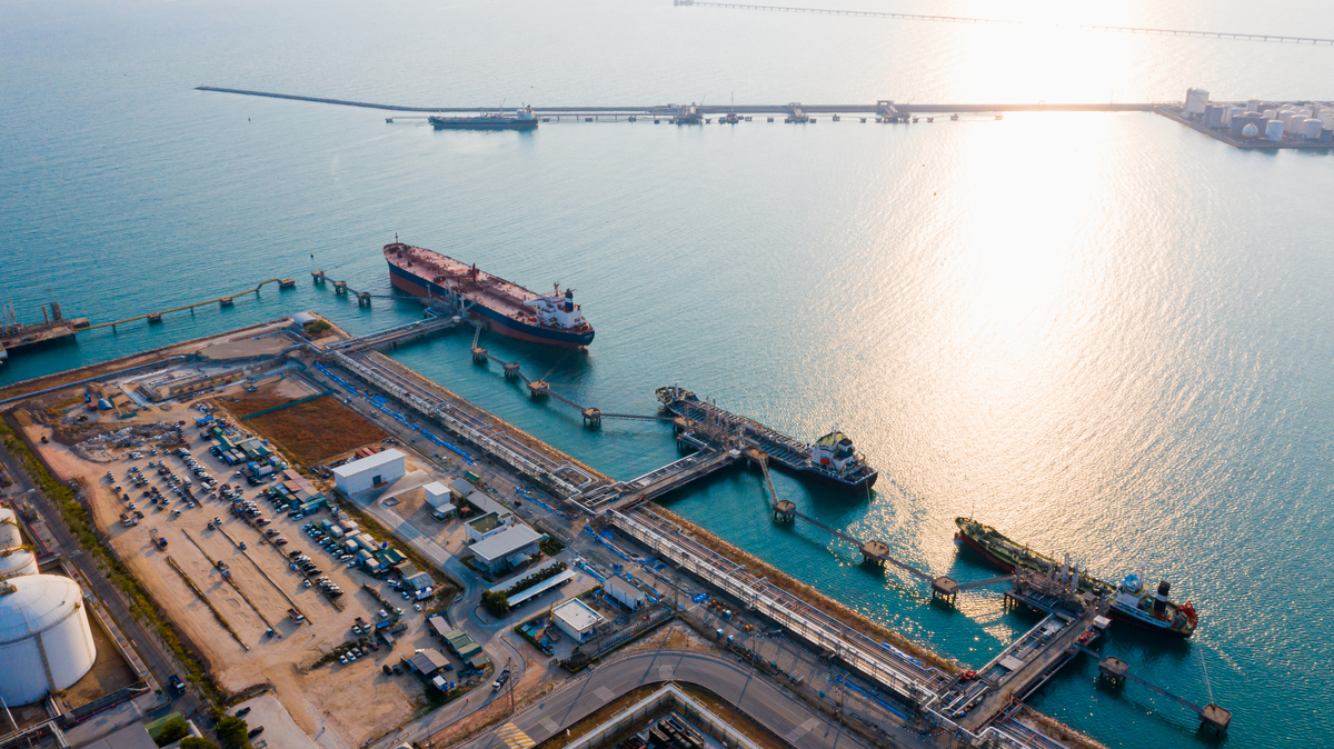 江门最大码头：江门港口码头，可停靠万吨级海船