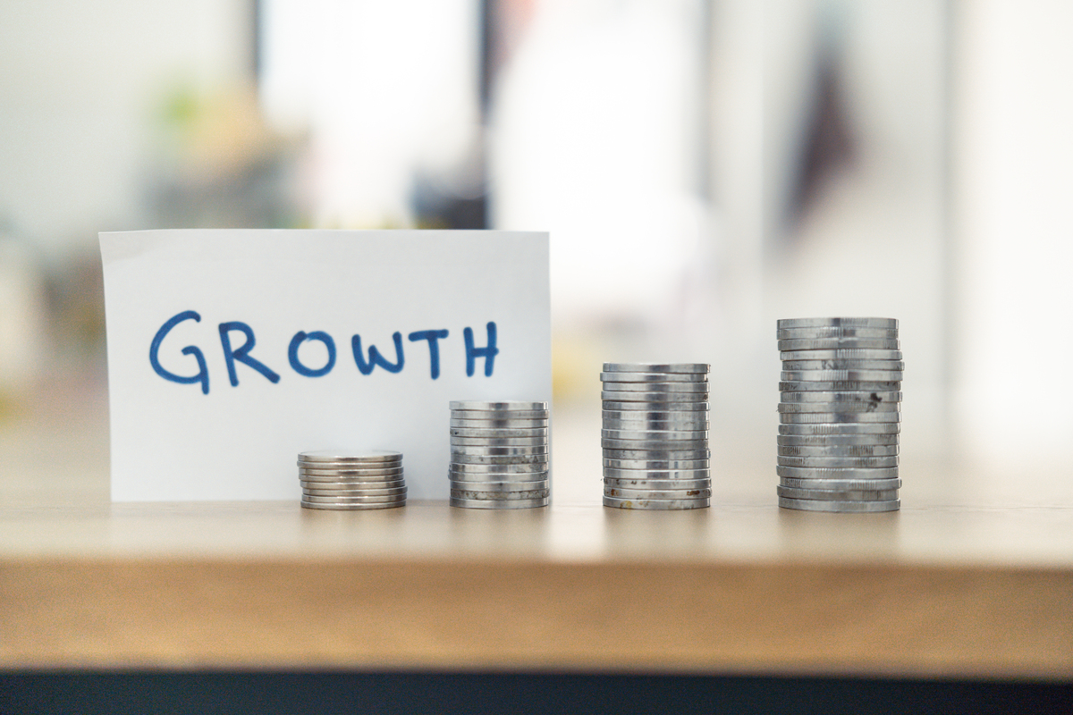 illustrate the differences between stock and bonds