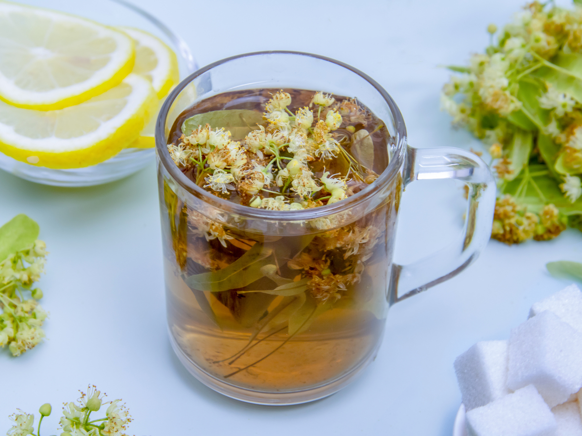 香梨菊花茶的做法_香梨菊花茶怎么做