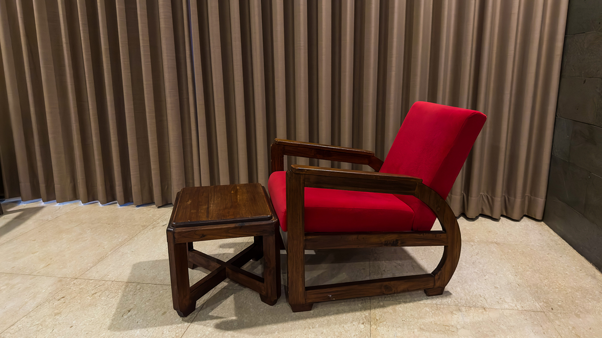 2010 Second Quarter Furniture Industry Research Report English VersionReport On Chinese Furniture Industry Electronic Commerce Institute of Shangyou Information NJU Data Application Group July 2010 Su