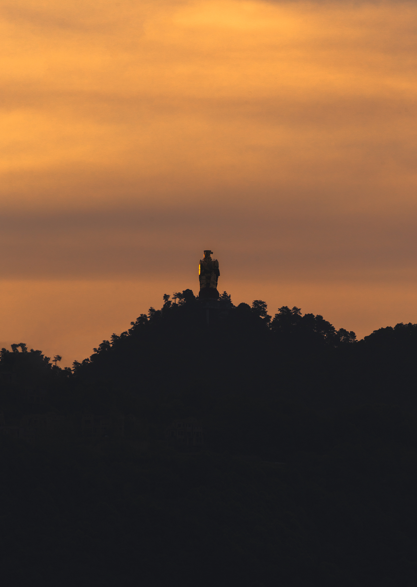 重庆梧桐车联地址：渝中区大坪正街188号，交通便利