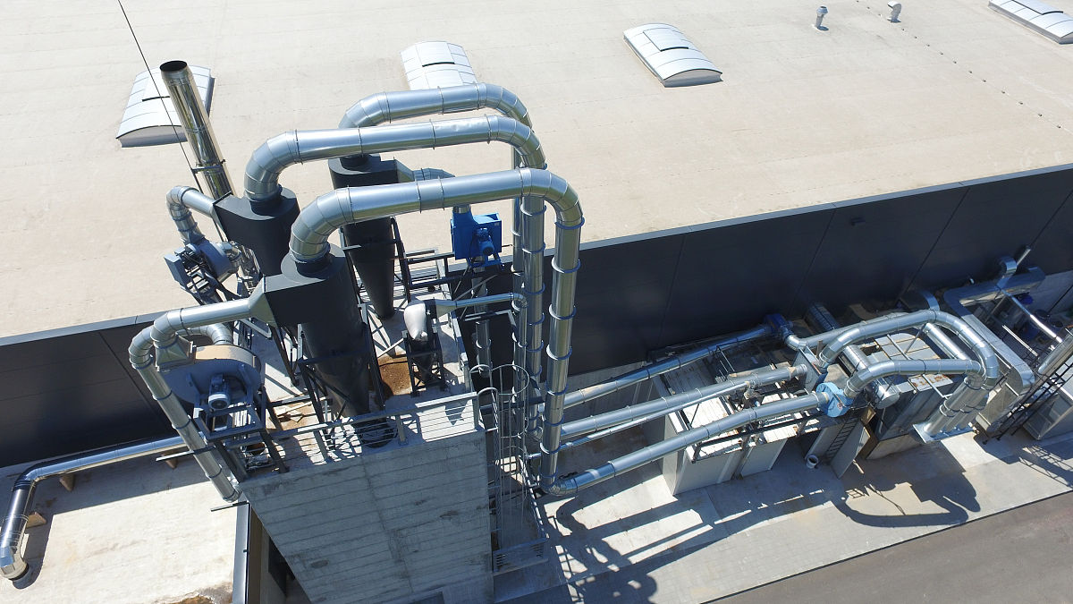 工业机器人高压水清洗技术在部件清理中的应用研究