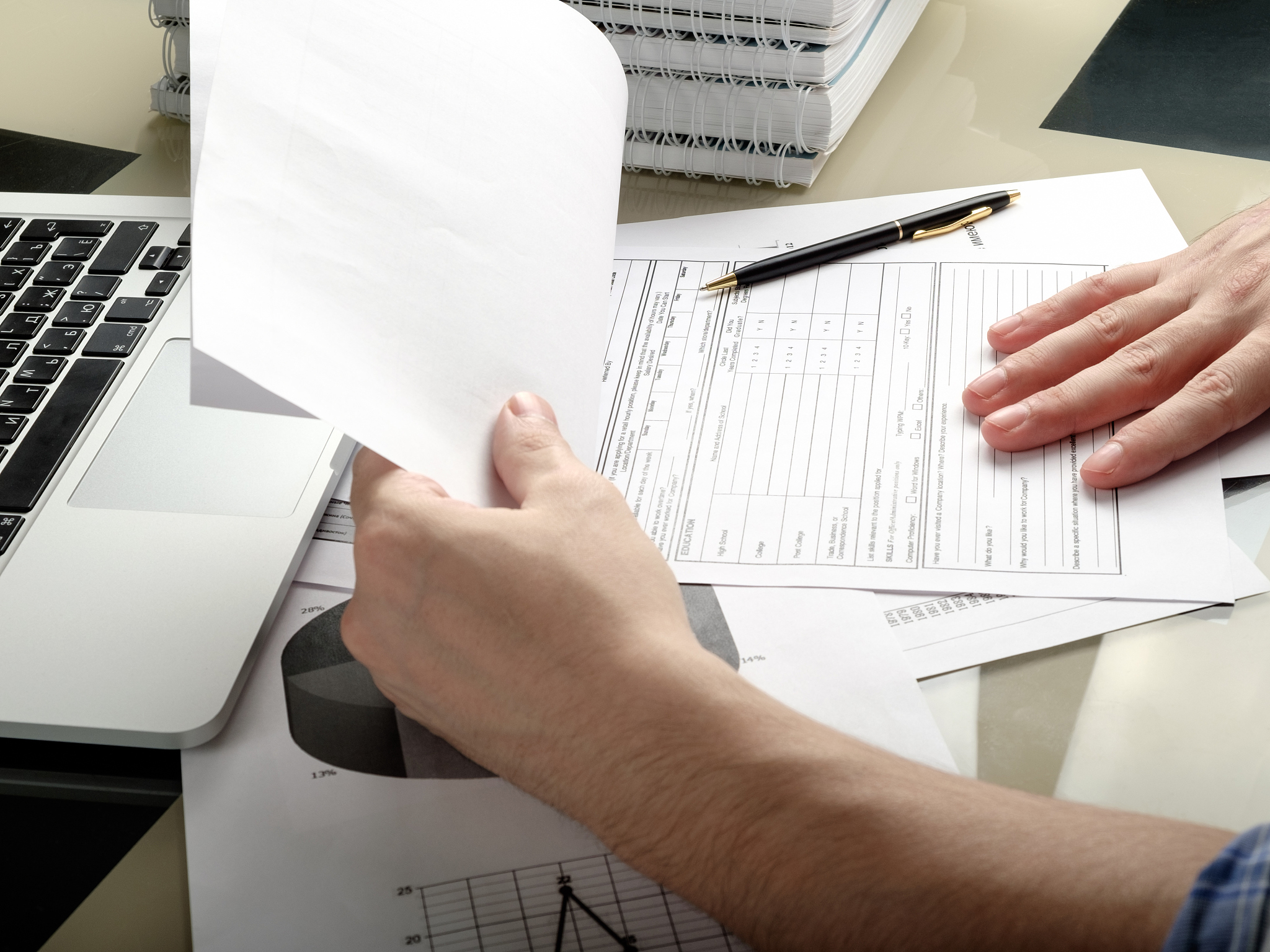 办公室文员的一天：忙碌与希望